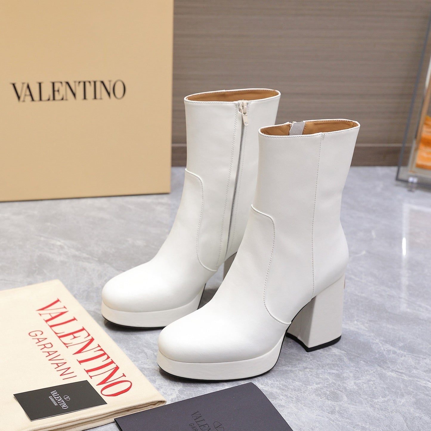 VALENTINO 25S ANKLE BOOTS WITH ZIPPER 90 MM IN WHITE CALFSKIN - 35