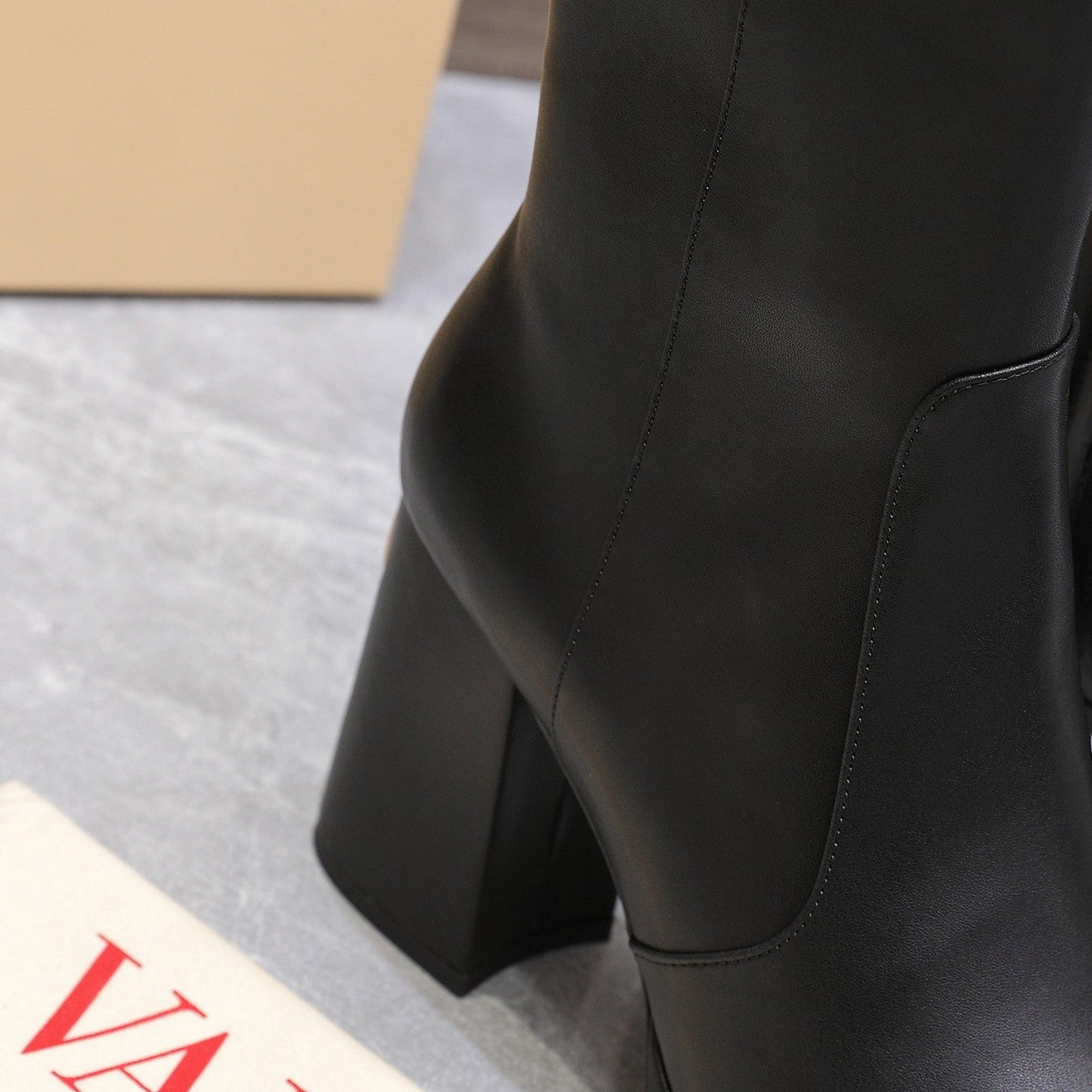 VALENTINO 25S ANKLE BOOTS WITH ZIPPER 90 MM IN BLACK CALFSKIN - 35