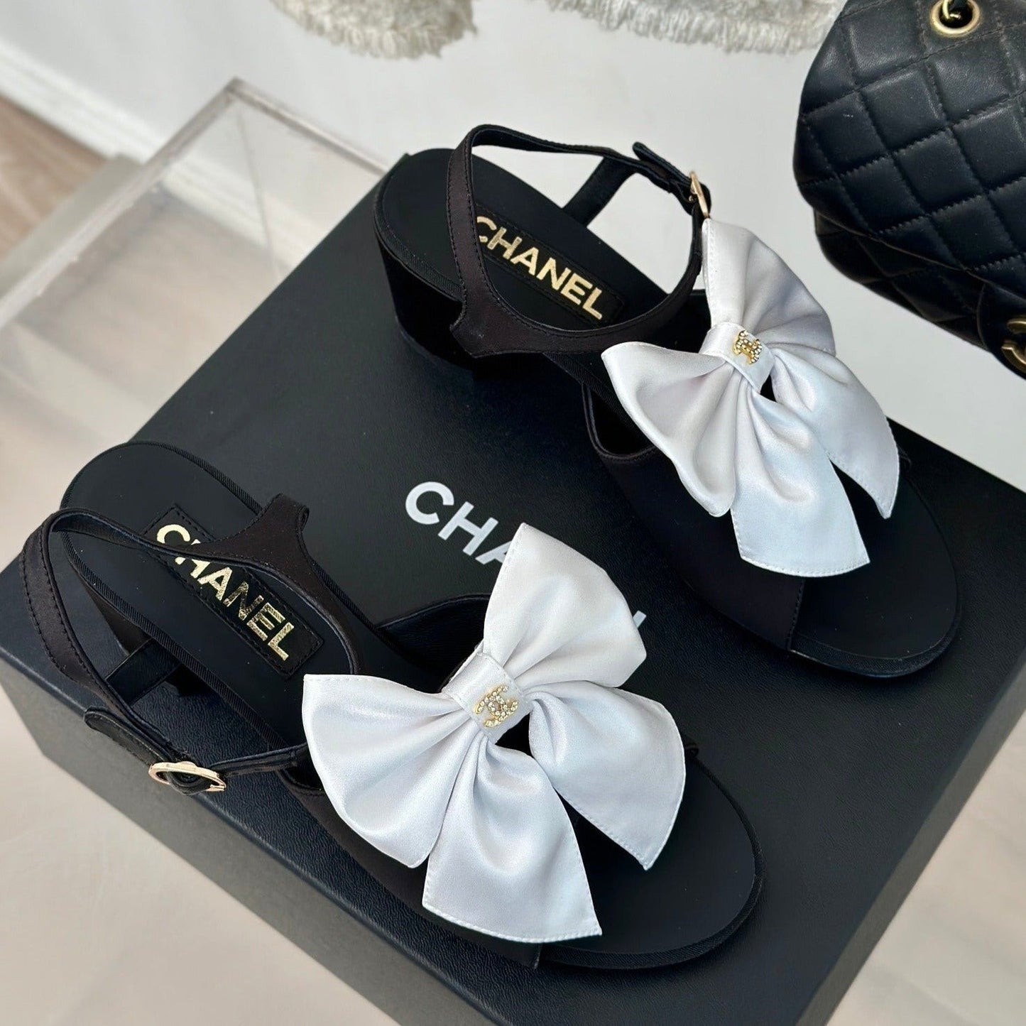 Double CC Big Bow High Sandal Sheepskin Black White - 35