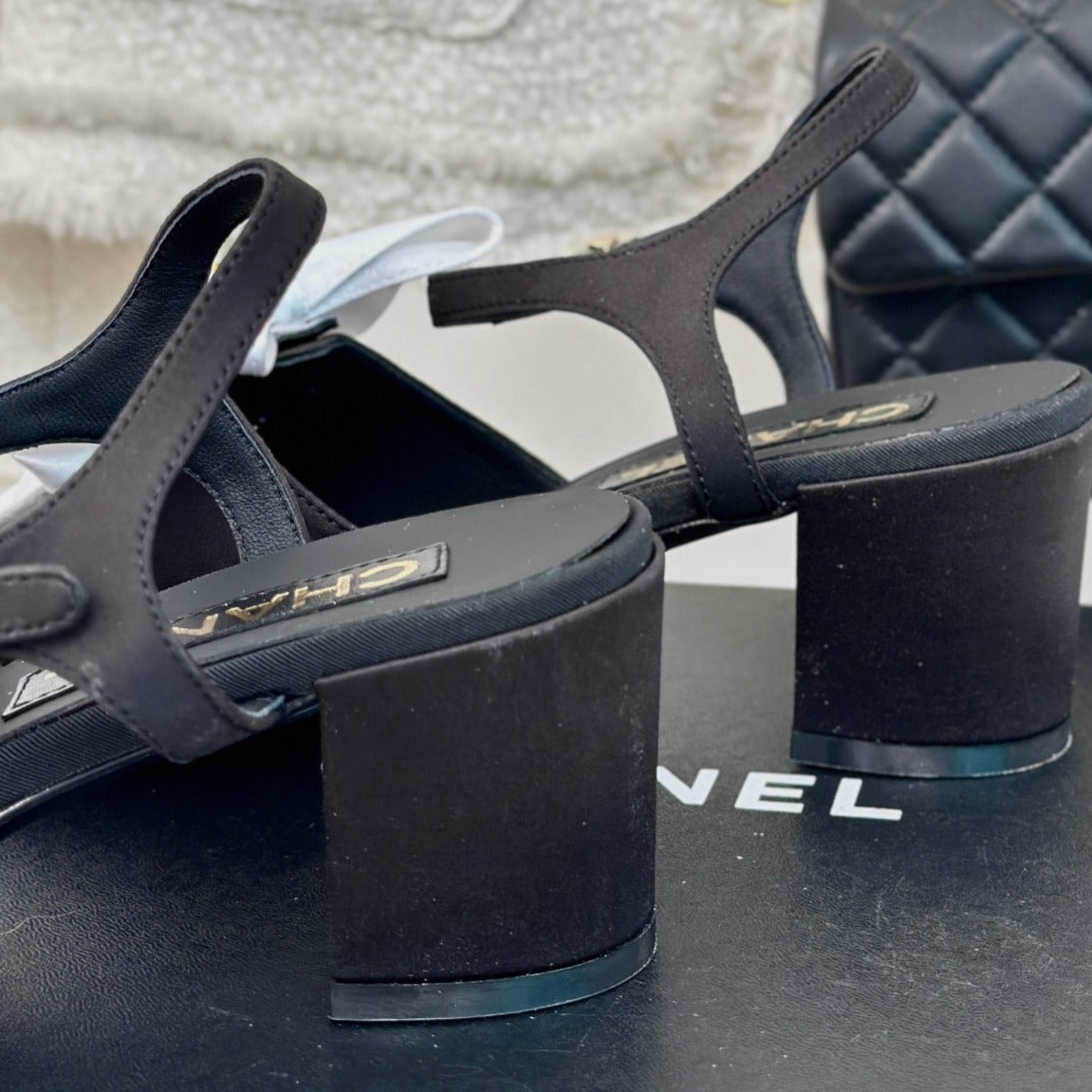 Double CC Big Bow High Sandal Sheepskin Black White - 35