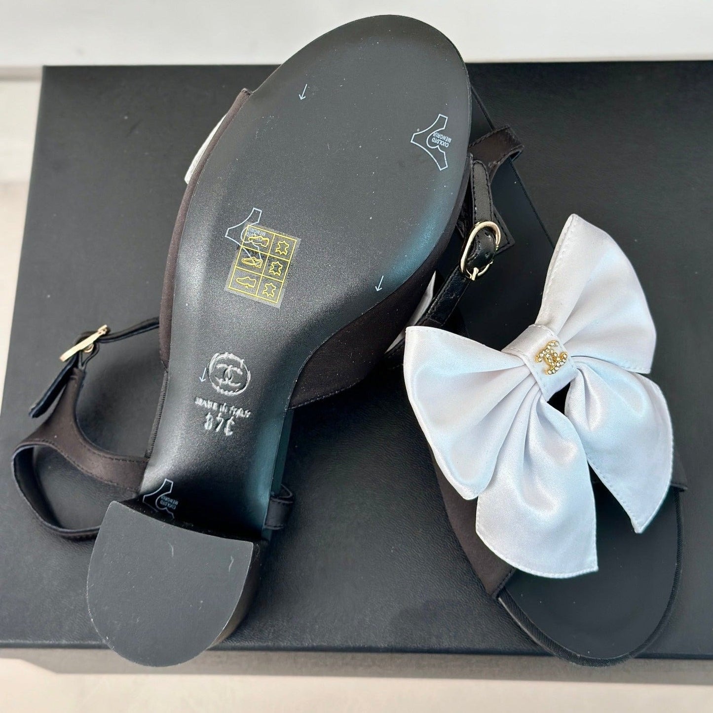 Double CC Big Bow High Sandal Sheepskin Black White - 35