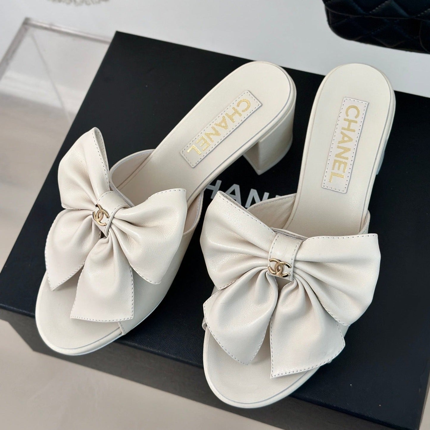 Double CC Big Bow High Heels Sheepskin White - 35