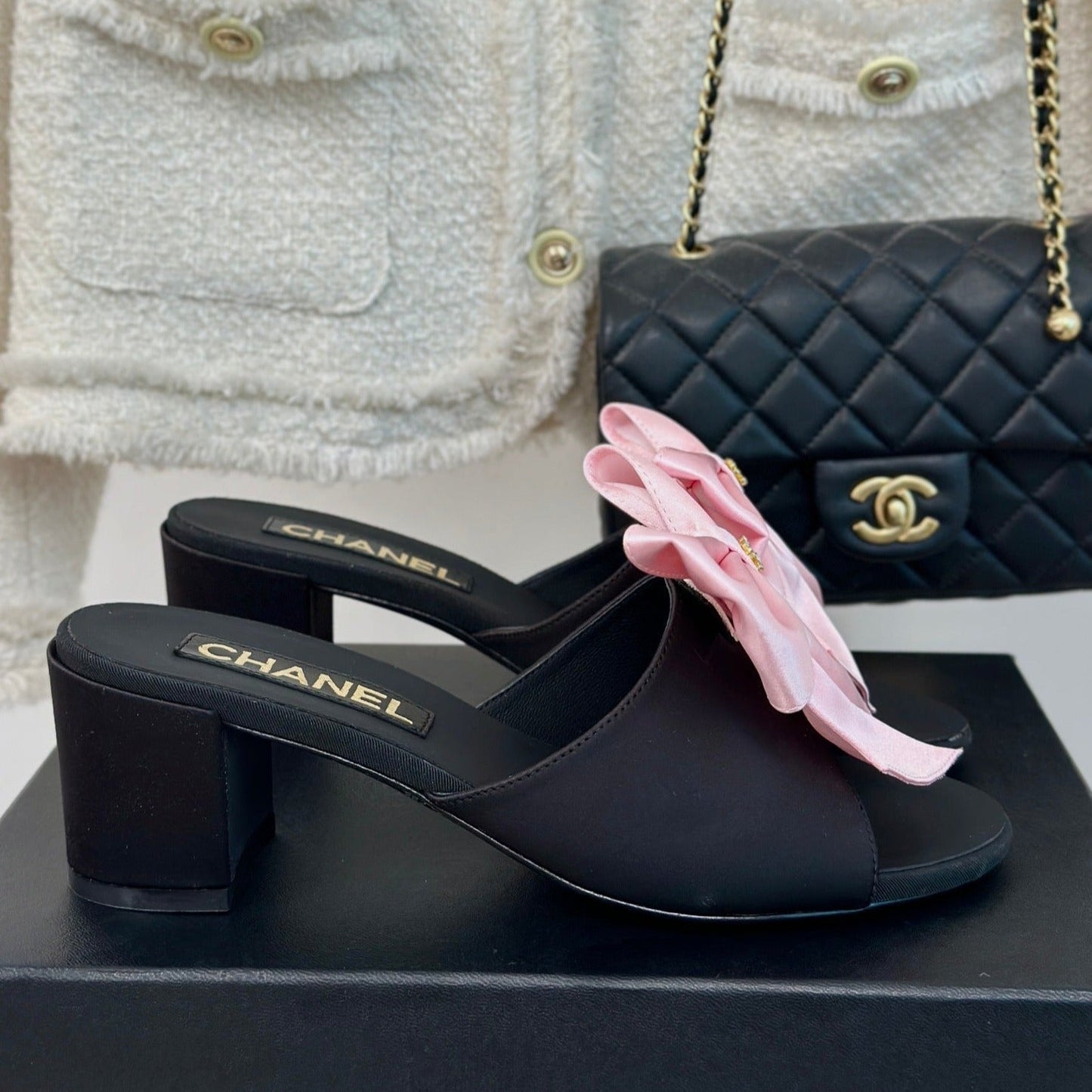 Double CC Big Bow High Heels Sheepskin Light Pink / Black - 35