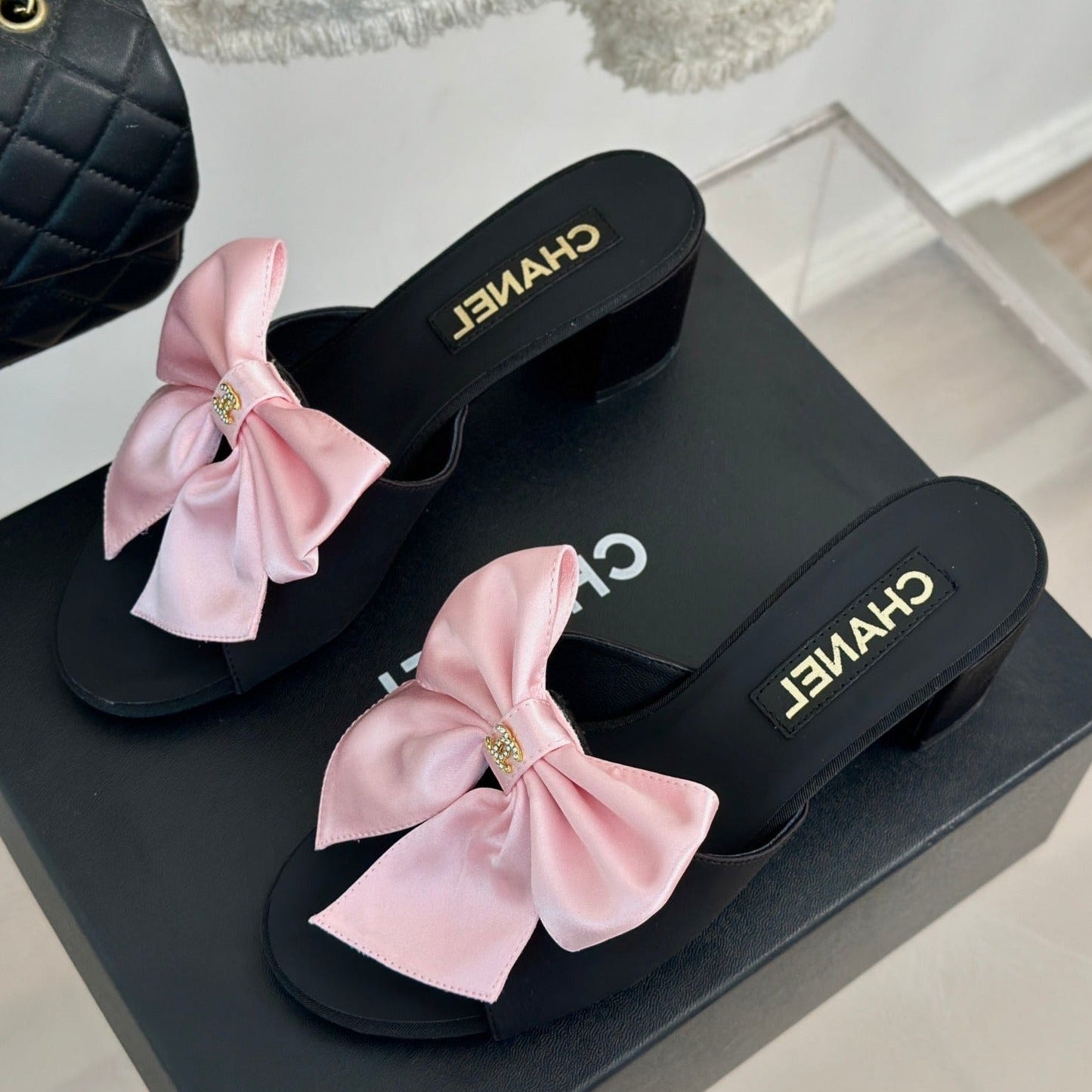 Double CC Big Bow High Heels Sheepskin Light Pink / Black - 35