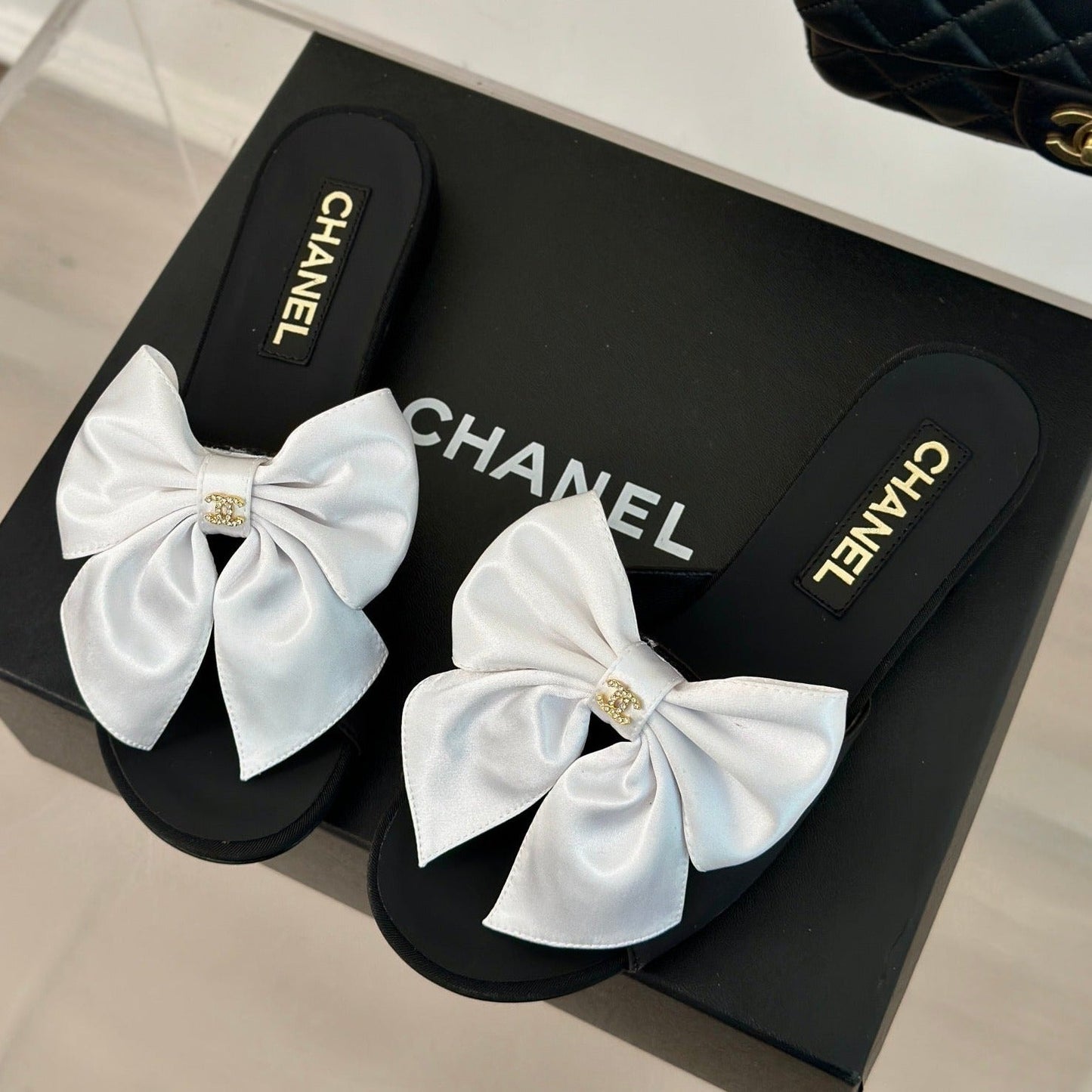 Double CC big bow flat sandals Sheepskin White Black - 35