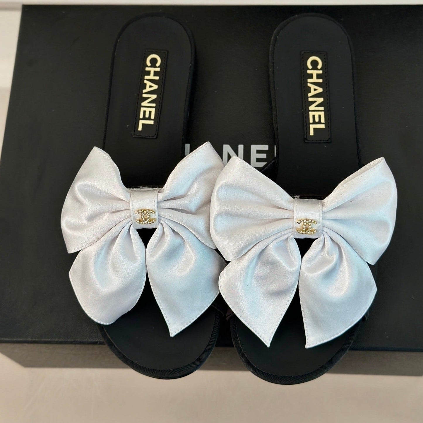Double CC big bow flat sandals Sheepskin White Black - 35