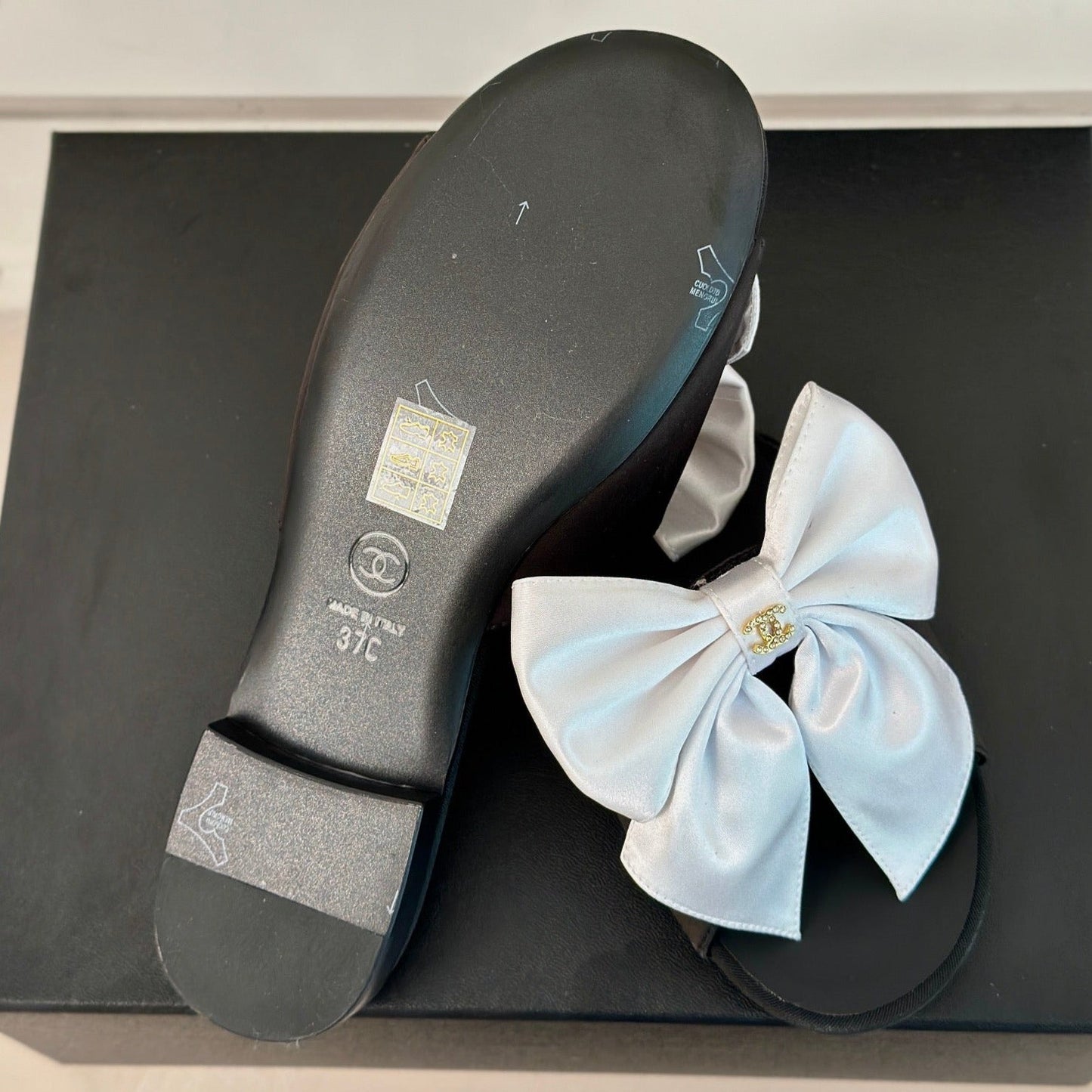 Double CC big bow flat sandals Sheepskin White Black - 35