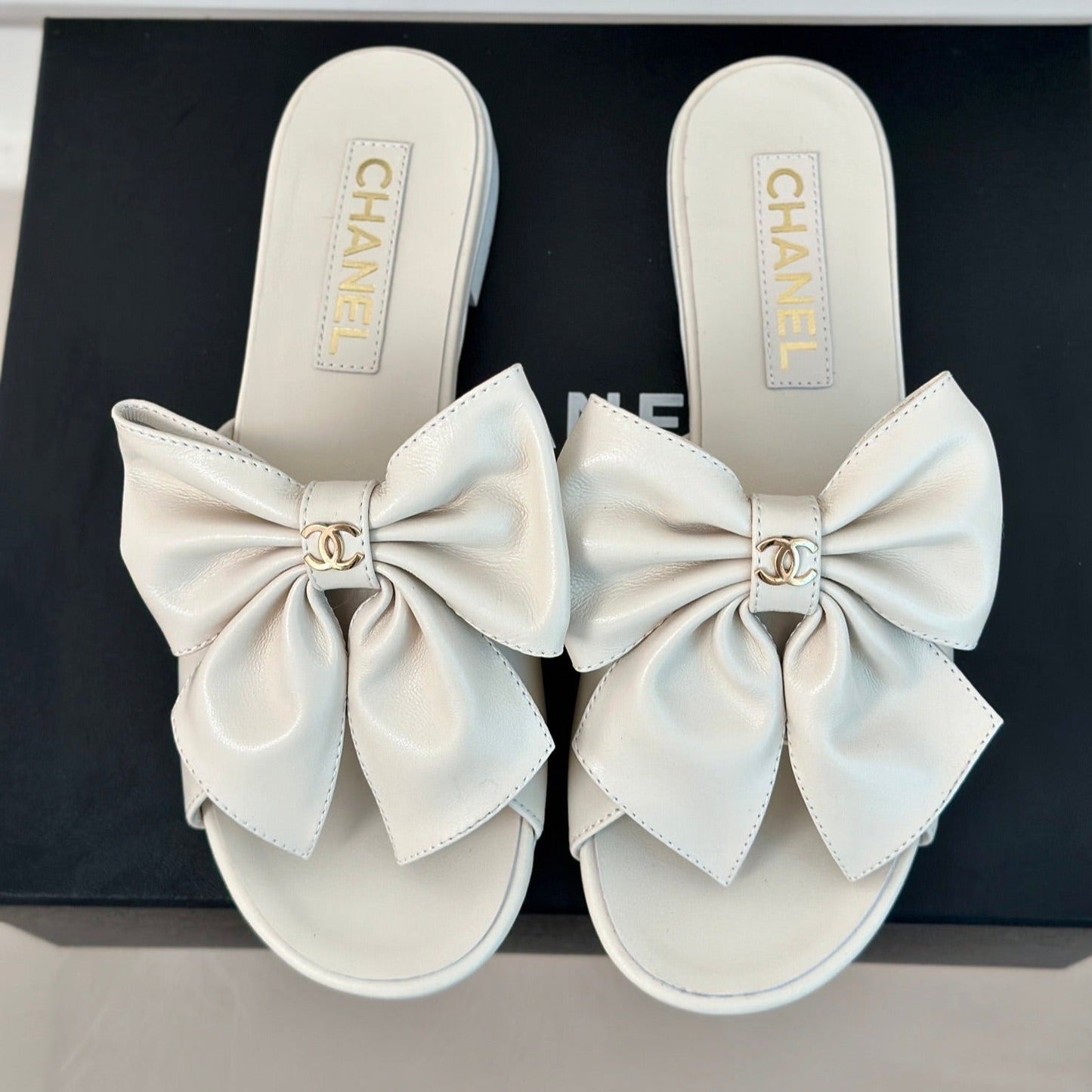 Double CC big bow flat sandals Sheepskin White Cream - 35