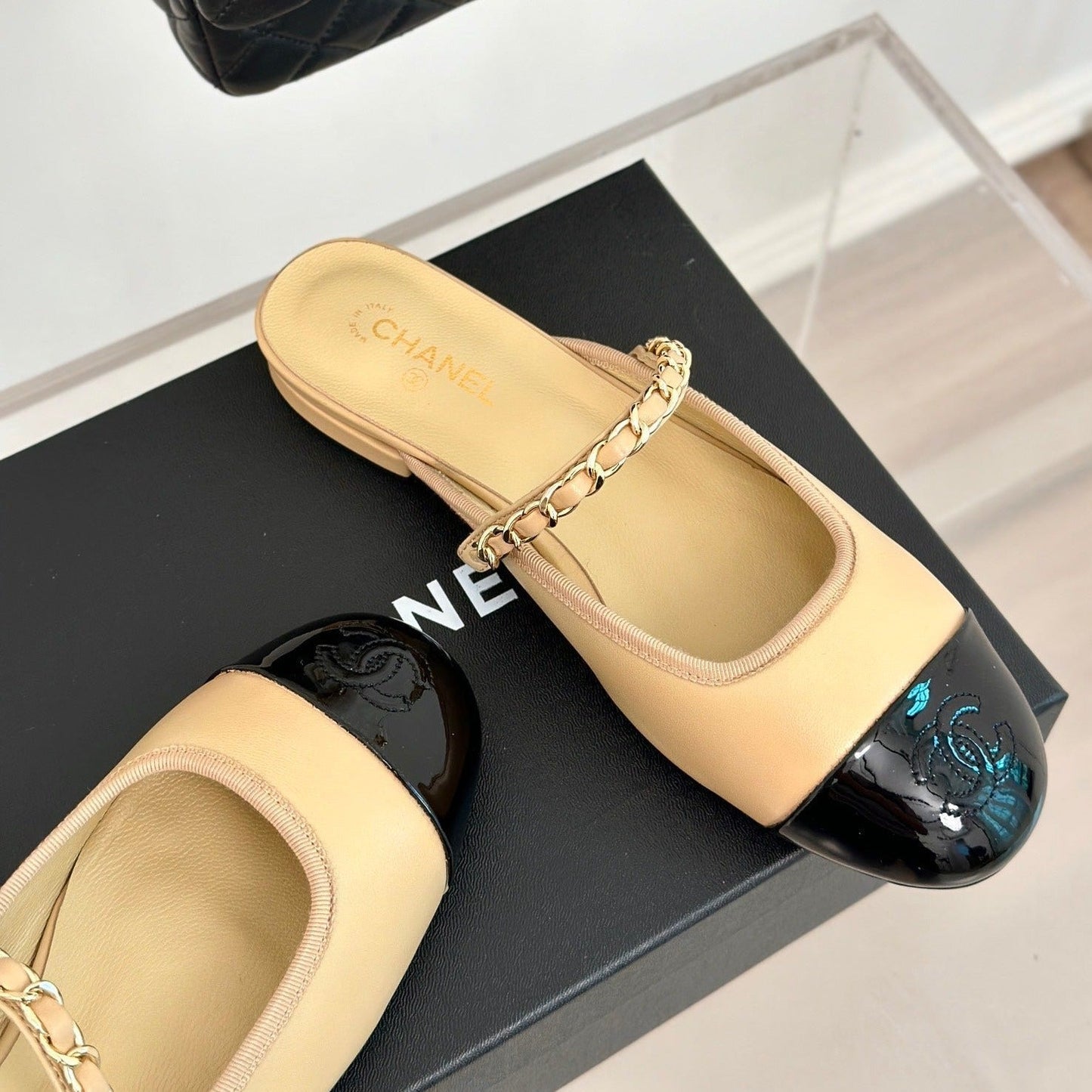Double C Two-Tone Chain Mules Dark Cream Lambskin - 35