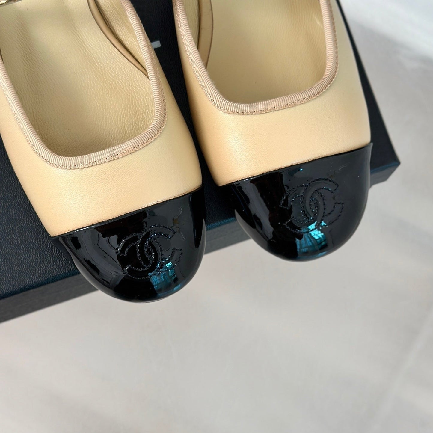 Double C Two-Tone Chain Mules Dark Cream Lambskin - 35