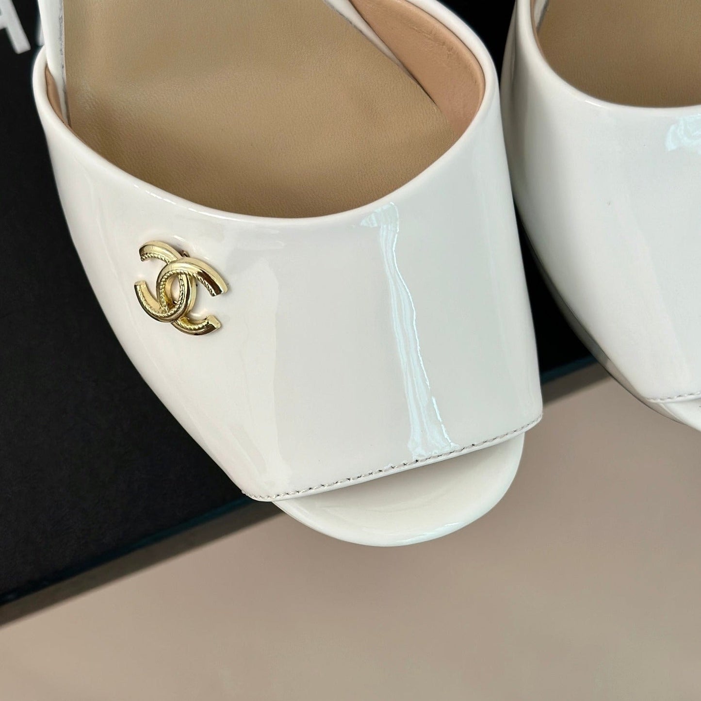 Double C High Heel Sandals White Leather - 35