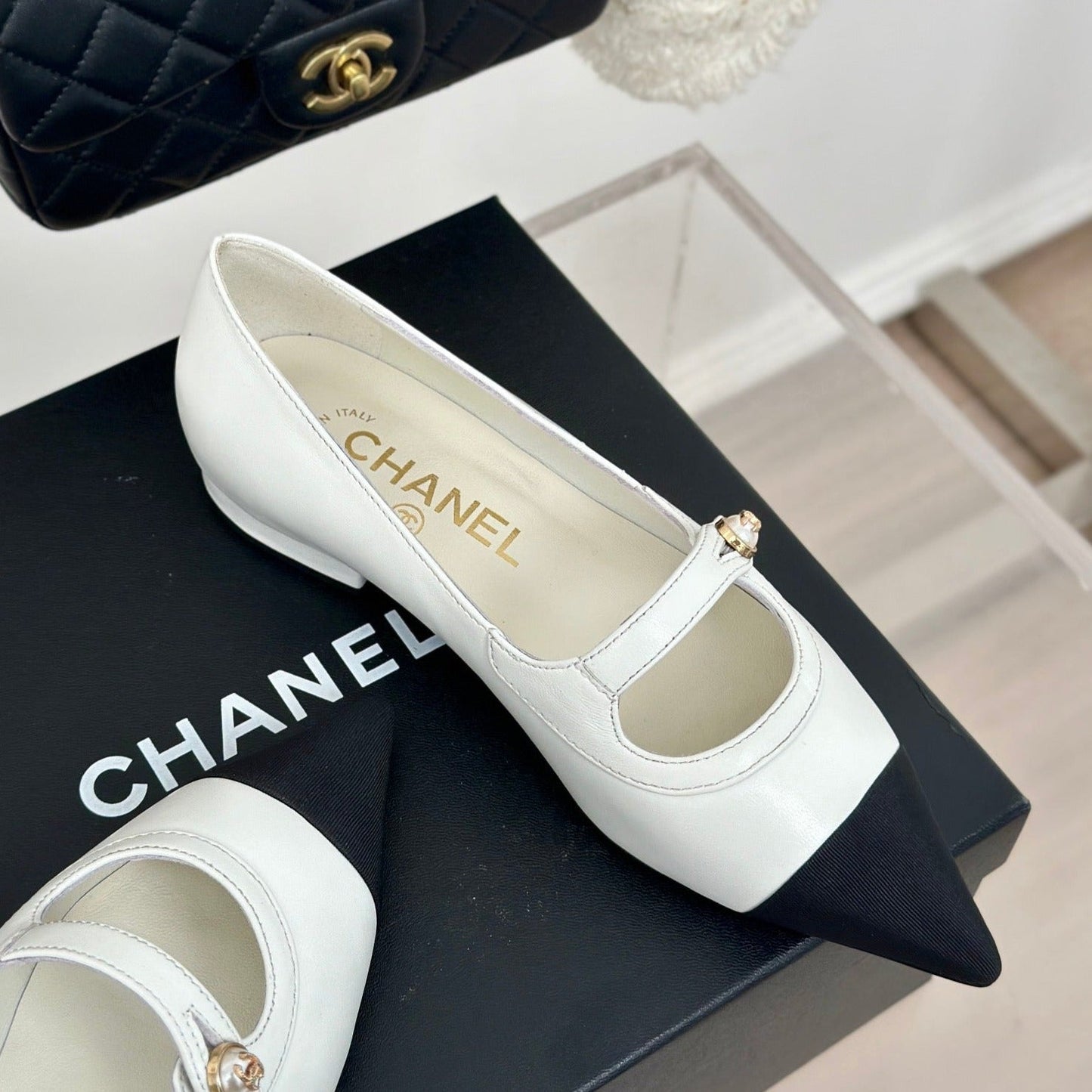 Double C Milan Runway Pointed Toe Mary Jane Shoes White Black Lambskin - 35
