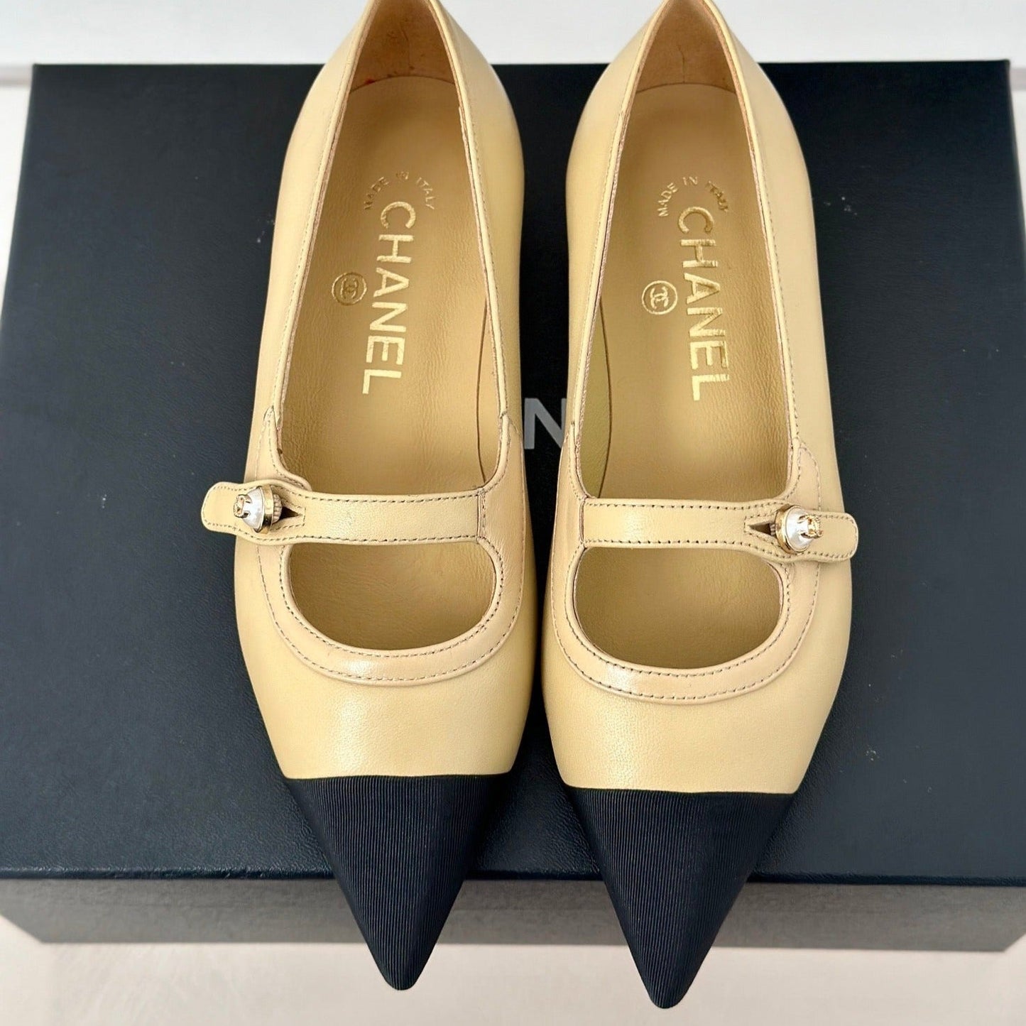 Double C Milan Runway Pointed Toe Mary Jane Shoes Dark Cream Black Lambskin - 35