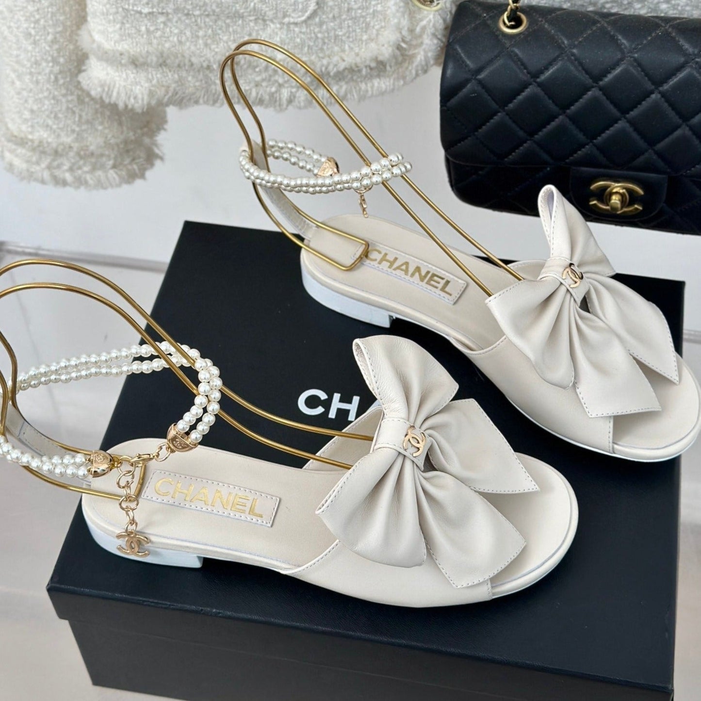 Double C Big Bow Pearl Chain Sandals White Lambskin - 35