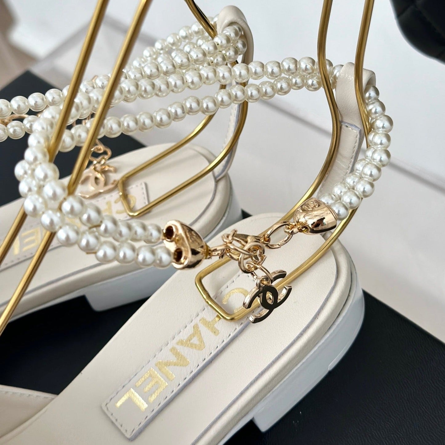 Double C Big Bow Pearl Chain Sandals White Lambskin - 35