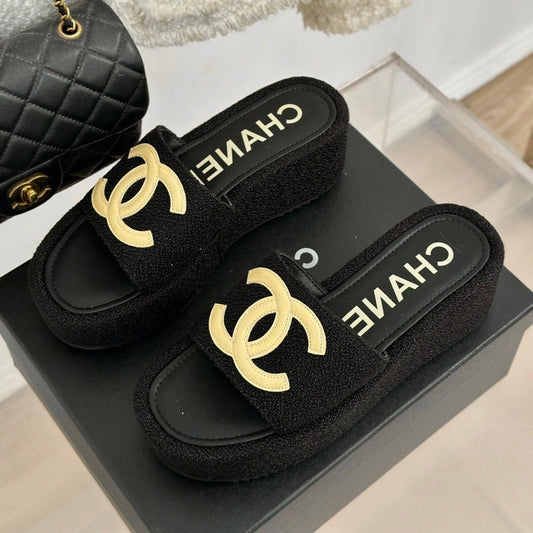 CLASSIC SLIPPERS THICK SOLE IN BLACK TWEED - 35