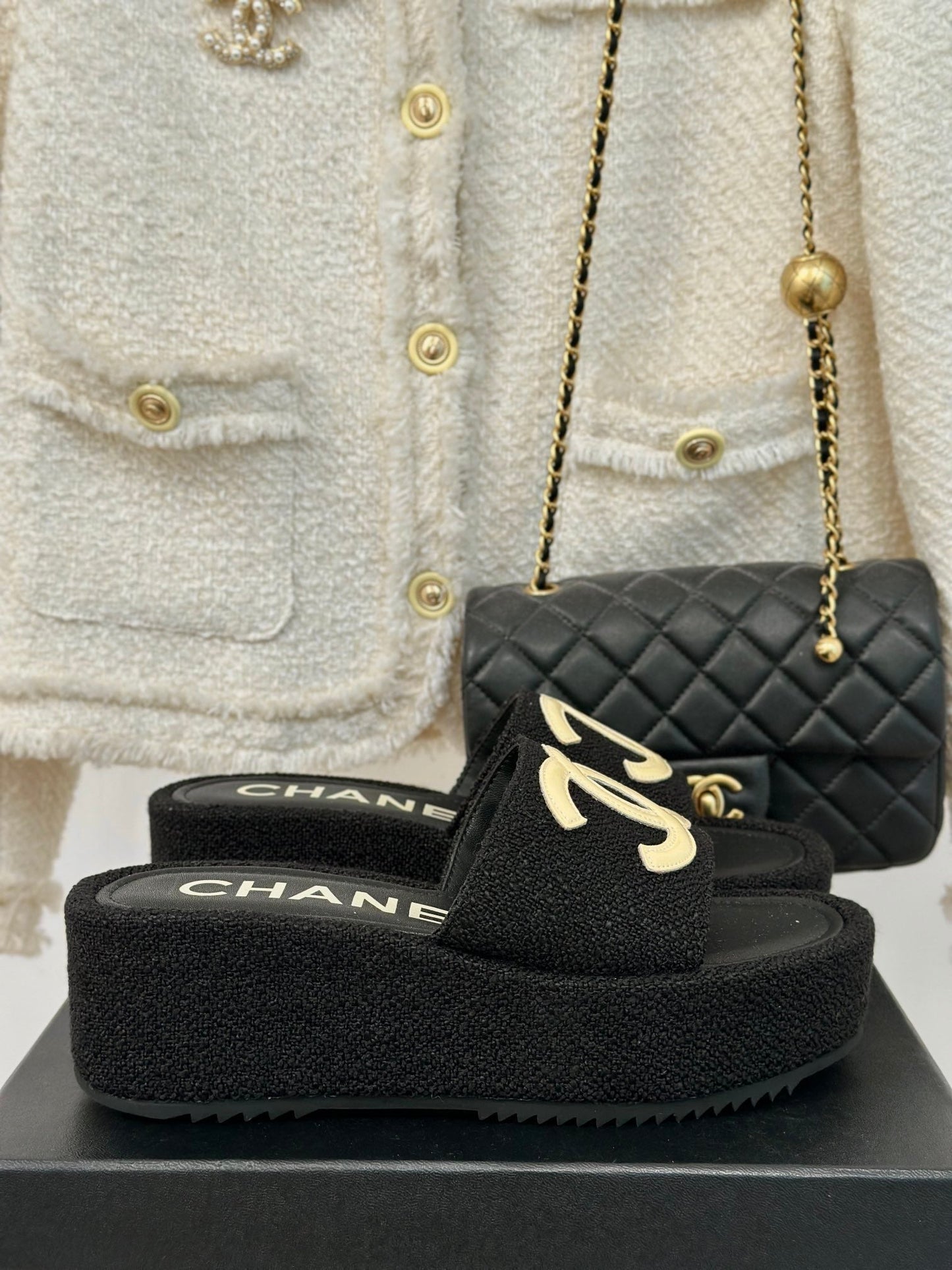 CLASSIC SLIPPERS THICK SOLE IN BLACK TWEED - 35