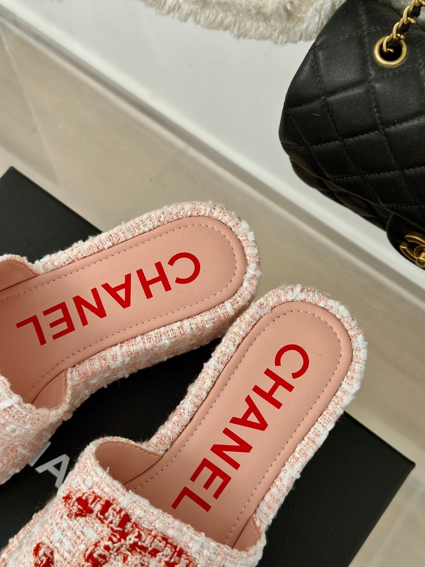 CLASSIC SLIPPERS THICK SOLE IN LIGHT PINK TWEED - 35