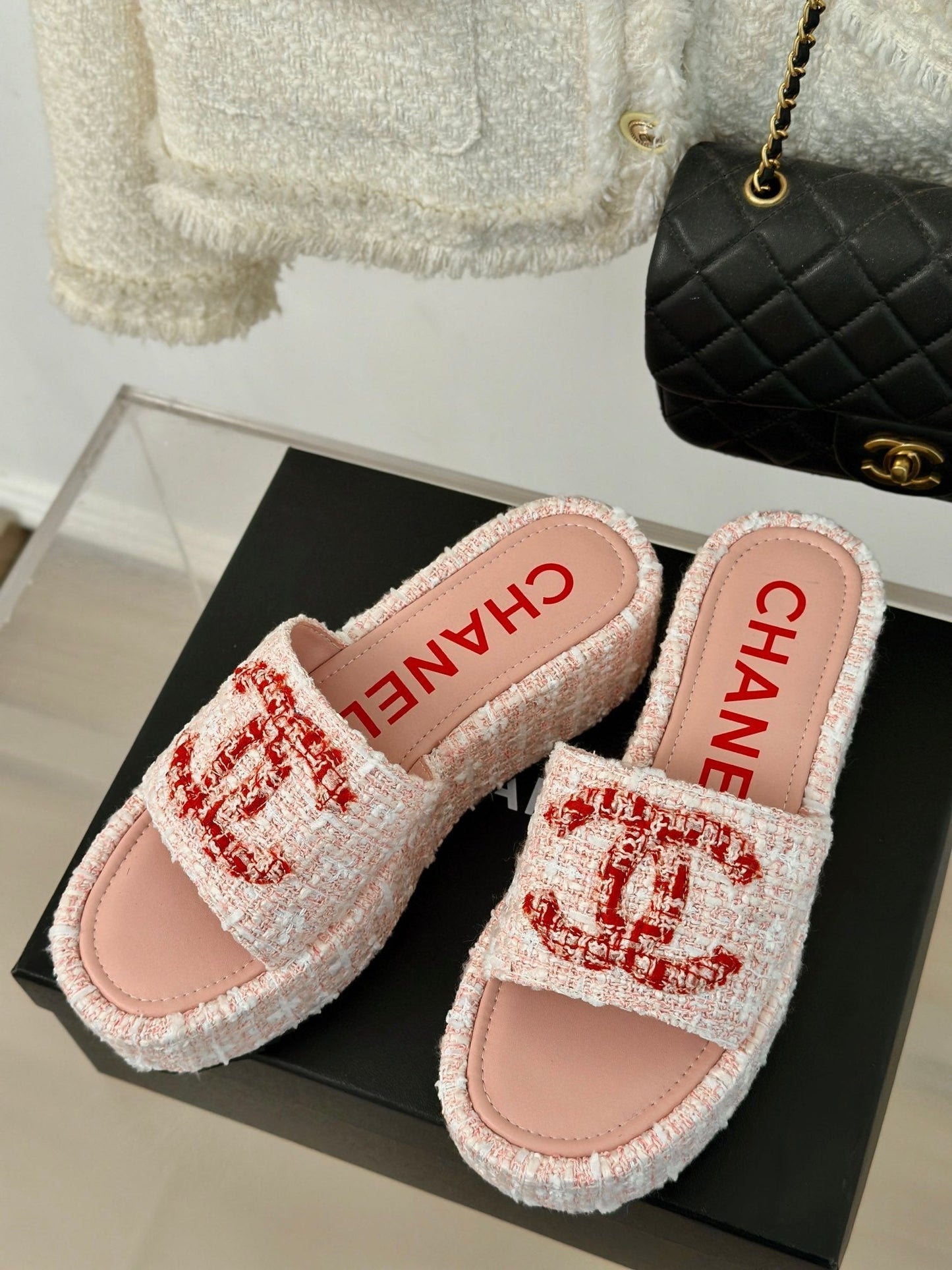 CLASSIC SLIPPERS THICK SOLE IN LIGHT PINK TWEED - 35