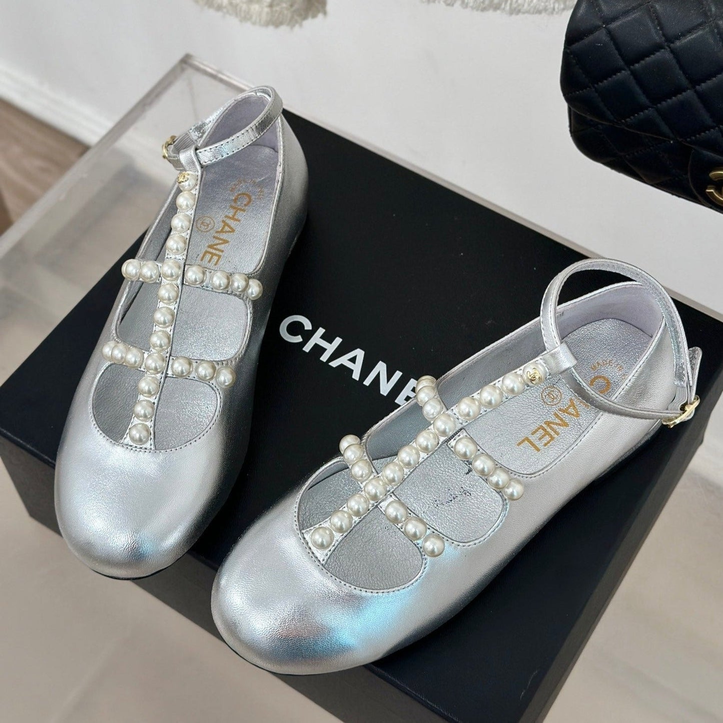MARY JANES SHOES SILVER GOATSKIN WITH FAUX PEARL - 35