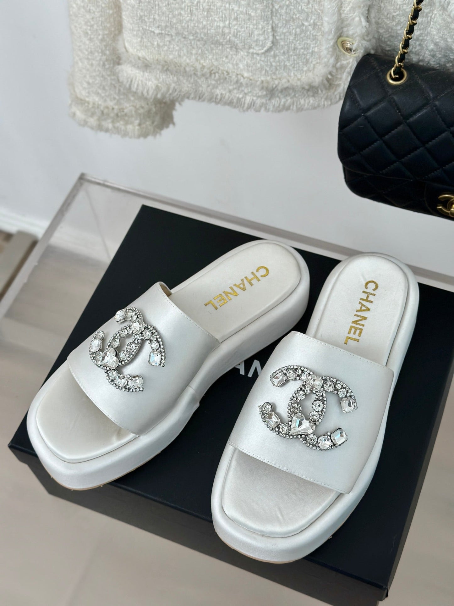 SLIPPERS THICK SOLE IN WHITE SATIN - 35