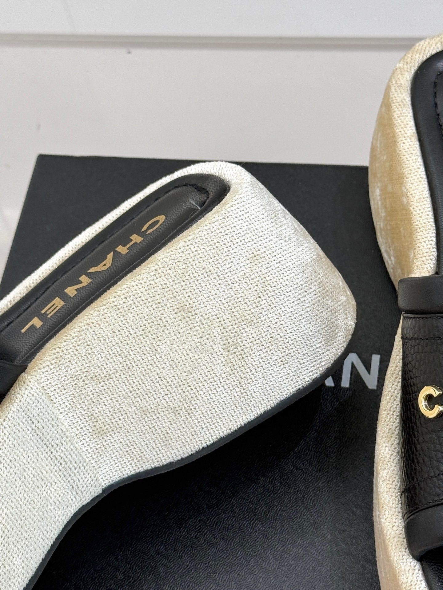 PLATFORM SLIPPERS IN BLACK LAMBSKIN - 35