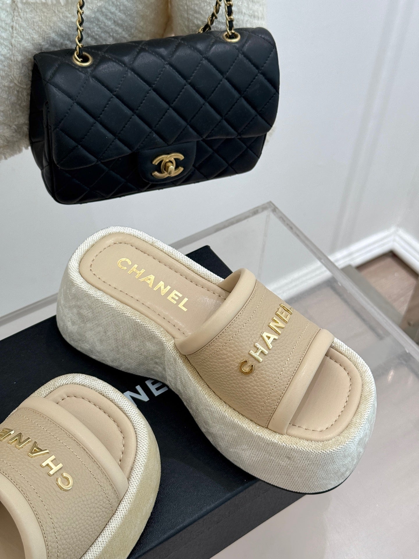 PLATFORM SLIPPERS IN CAMEL BEIGE LAMBSKIN - 35