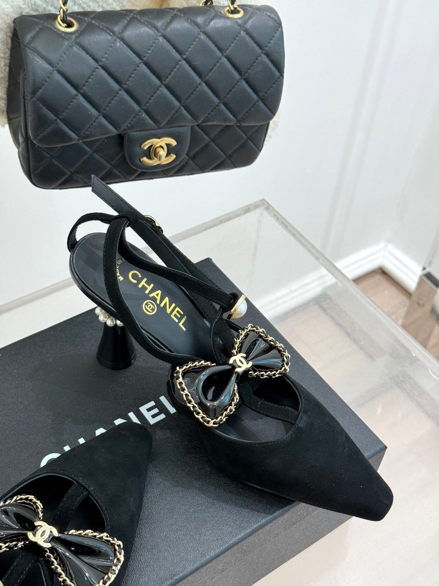 CHAIN BOW HIGH HEEL 8 CM SLINGBACKS IN BLACK SUEDE - 35