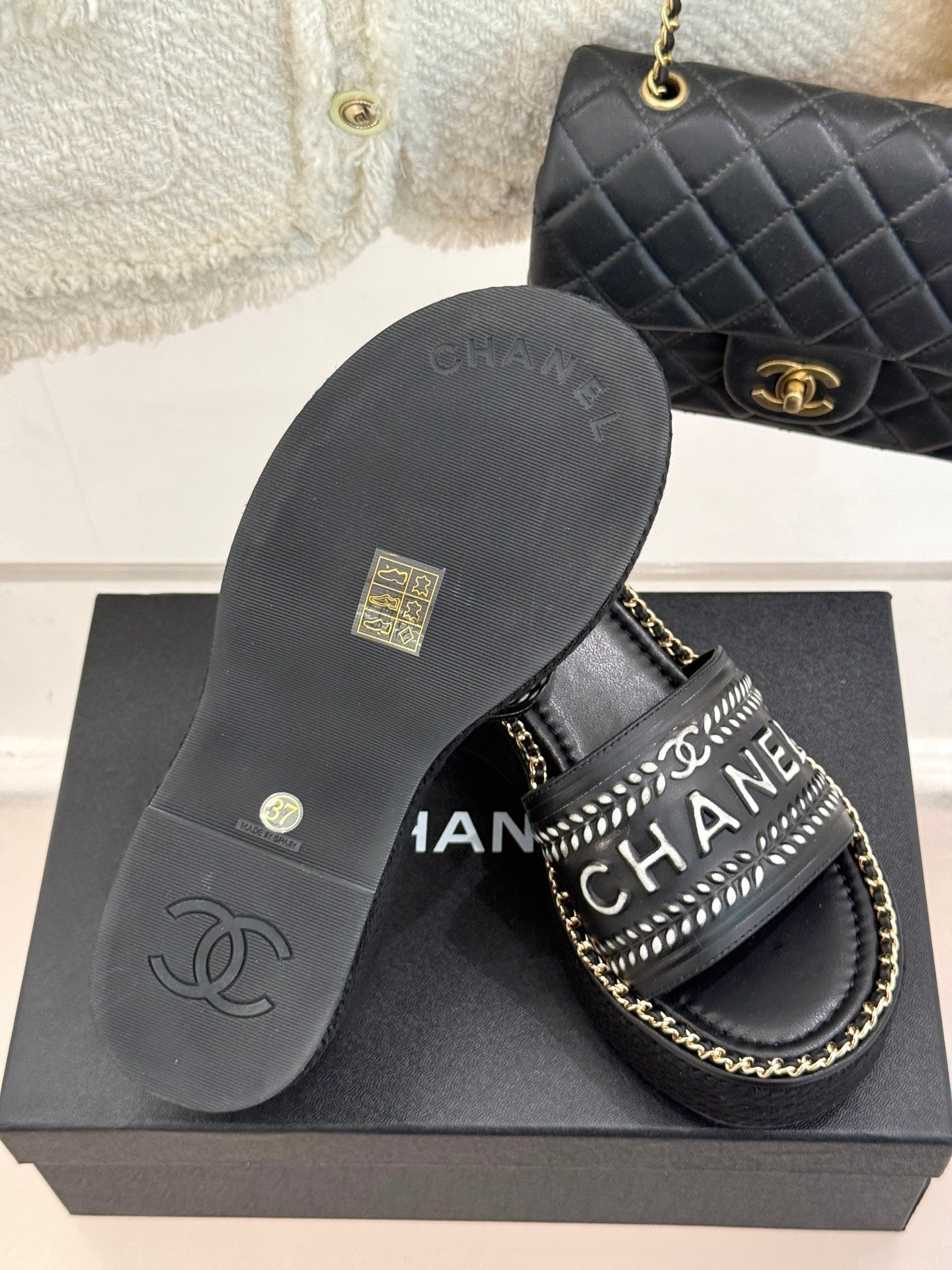 THICK SOLE WEDGE SLIPPERS IN BLACK MIX WHITE CALFSKIN - 35