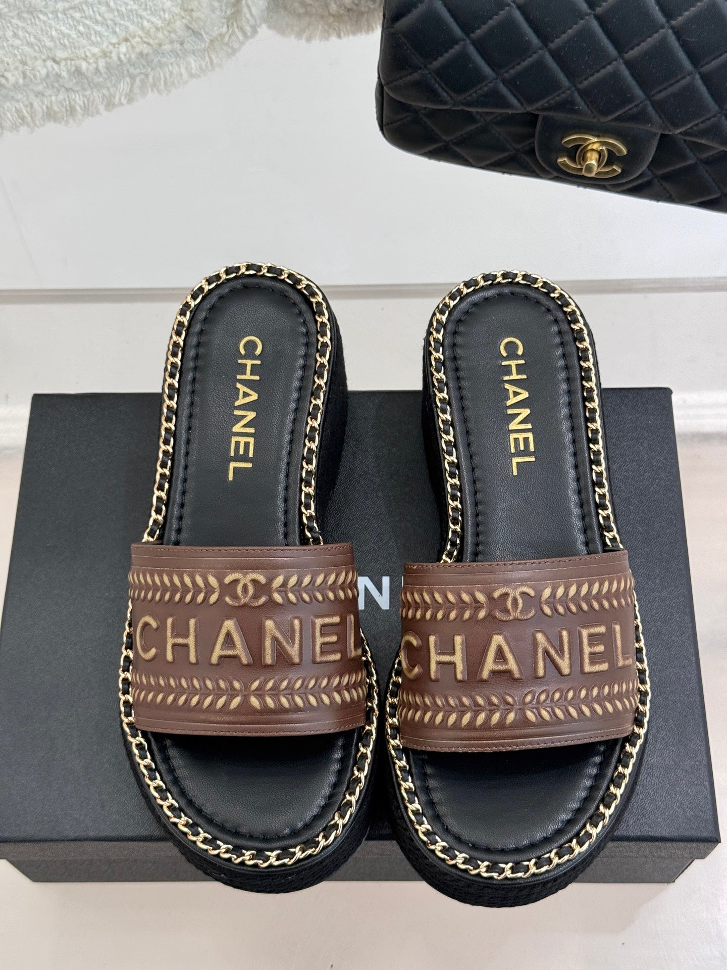 THICK SOLE WEDGE SLIPPERS IN CHOCOLATE BROWN CALFSKIN - 35