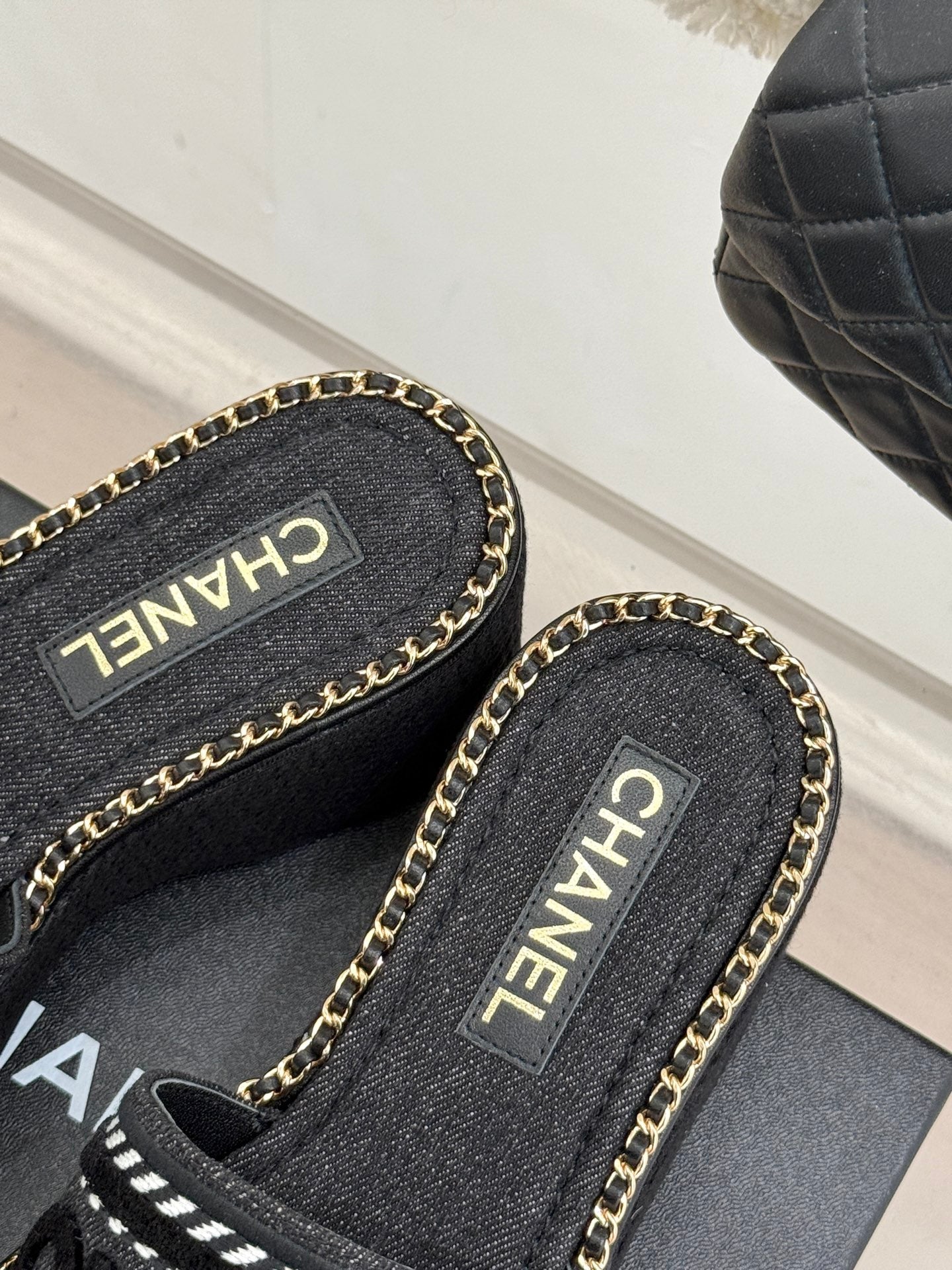 THICK SOLE WEDGE SLIPPERS IN BLACK DENIM FABRIC - 35