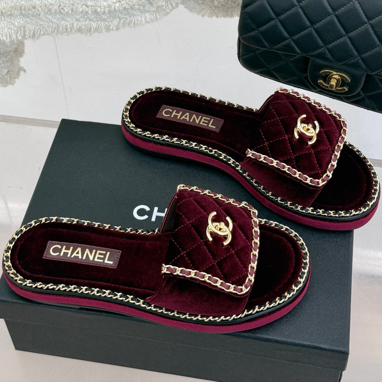 FLAT CHAIN HEART SLIPPER IN PLUM PURPLE VELVET - 35