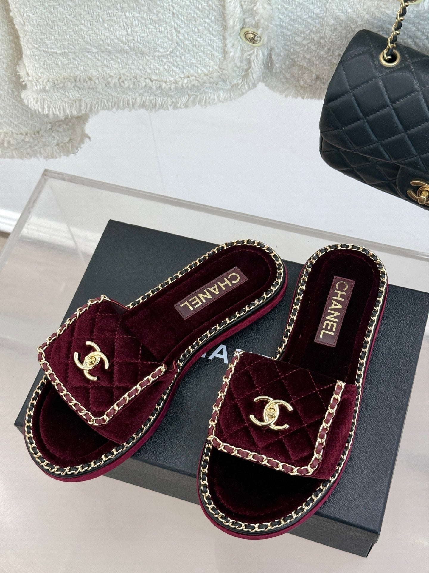 FLAT CHAIN HEART SLIPPER IN PLUM PURPLE VELVET - 35