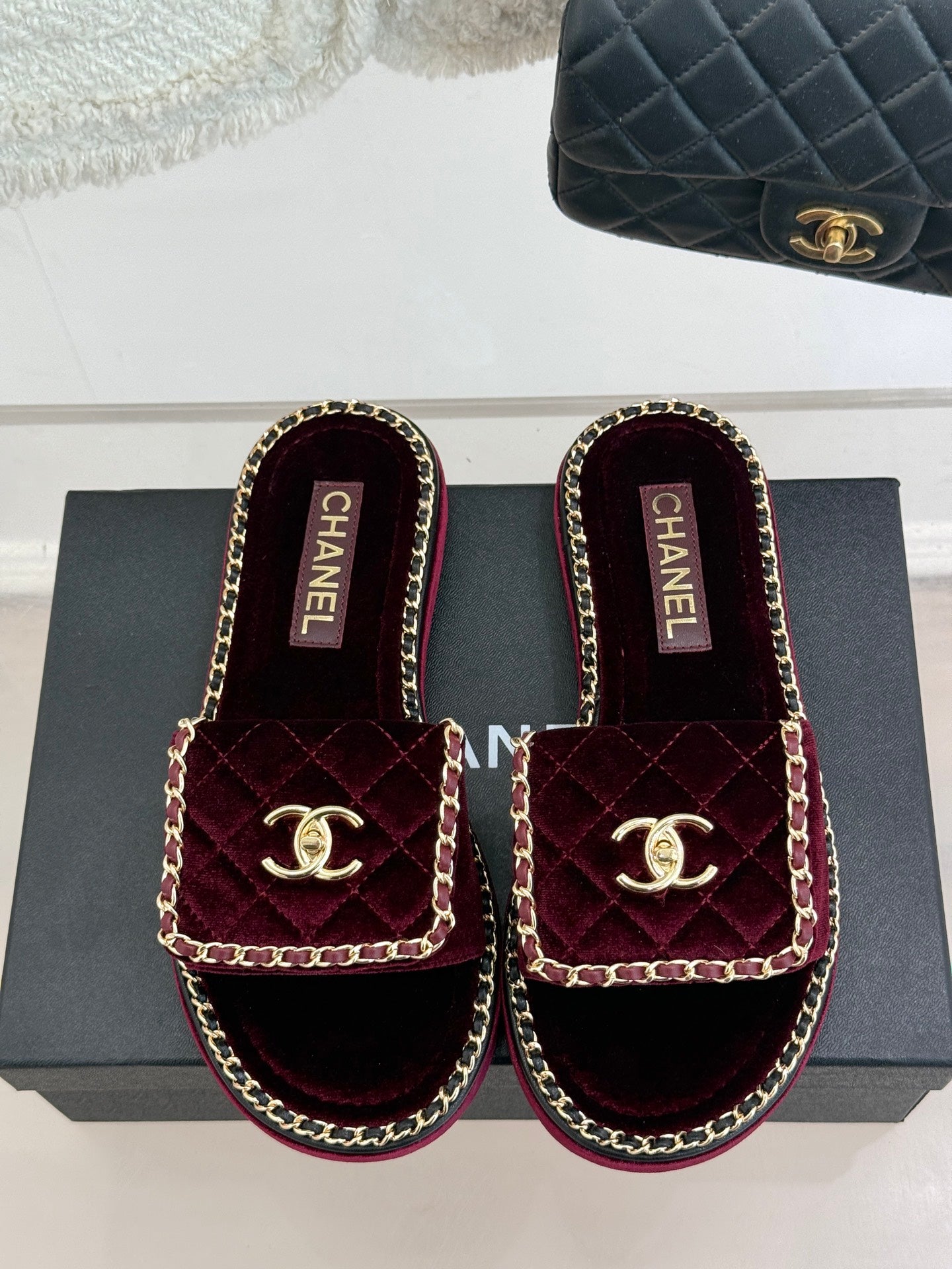 FLAT CHAIN HEART SLIPPER IN PLUM PURPLE VELVET - 35