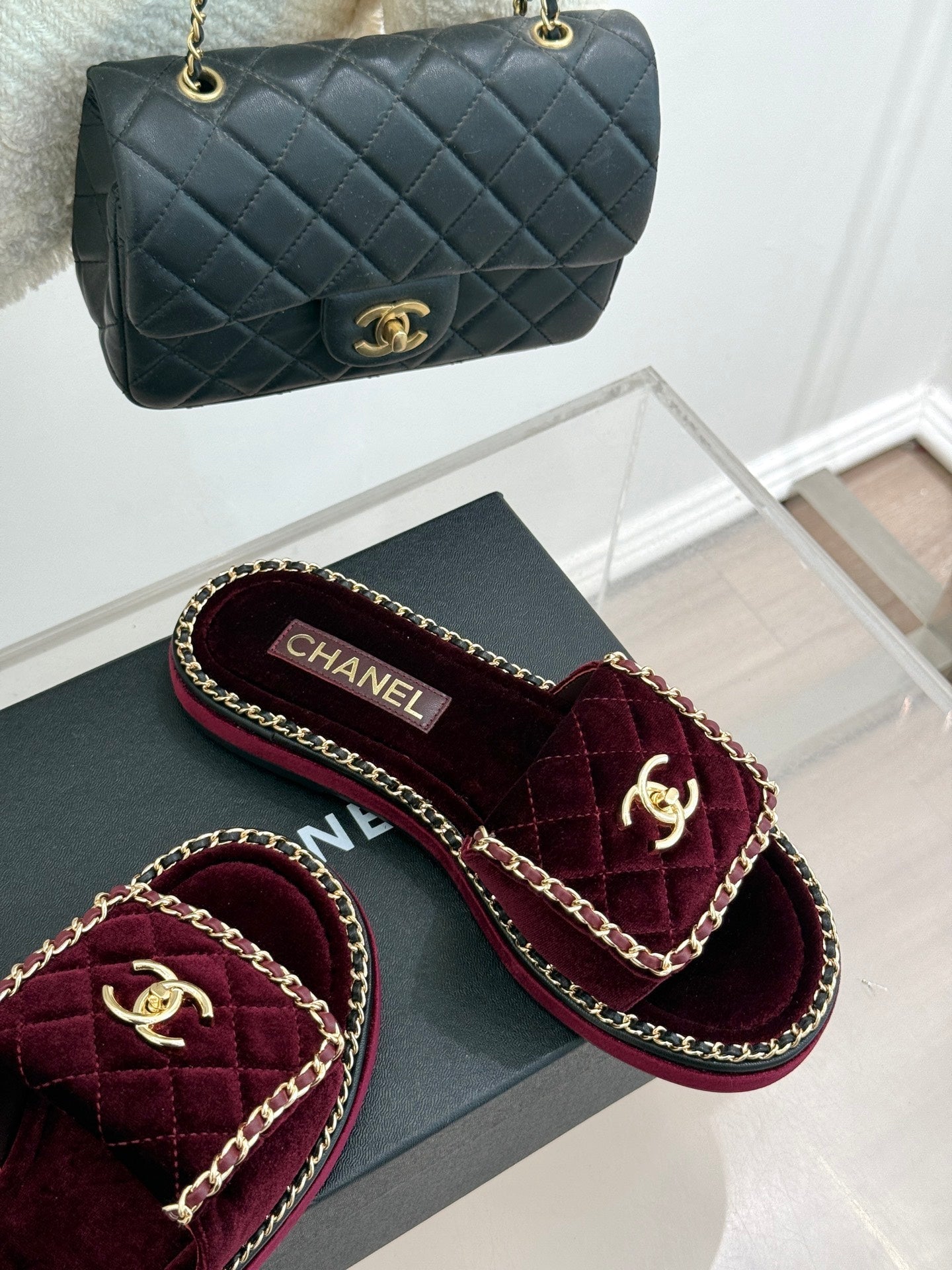 FLAT CHAIN HEART SLIPPER IN PLUM PURPLE VELVET - 35