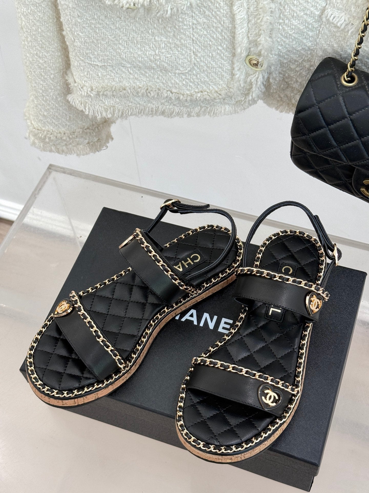 FLAT CHAIN HEART SANDAL IN BLACK LAMBSKIN - 35