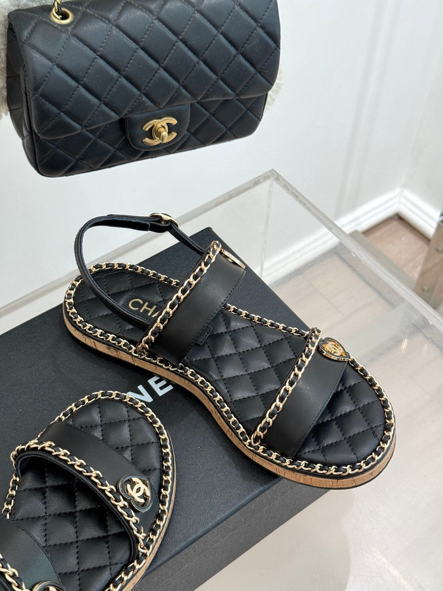 FLAT CHAIN HEART SANDAL IN BLACK LAMBSKIN - 35