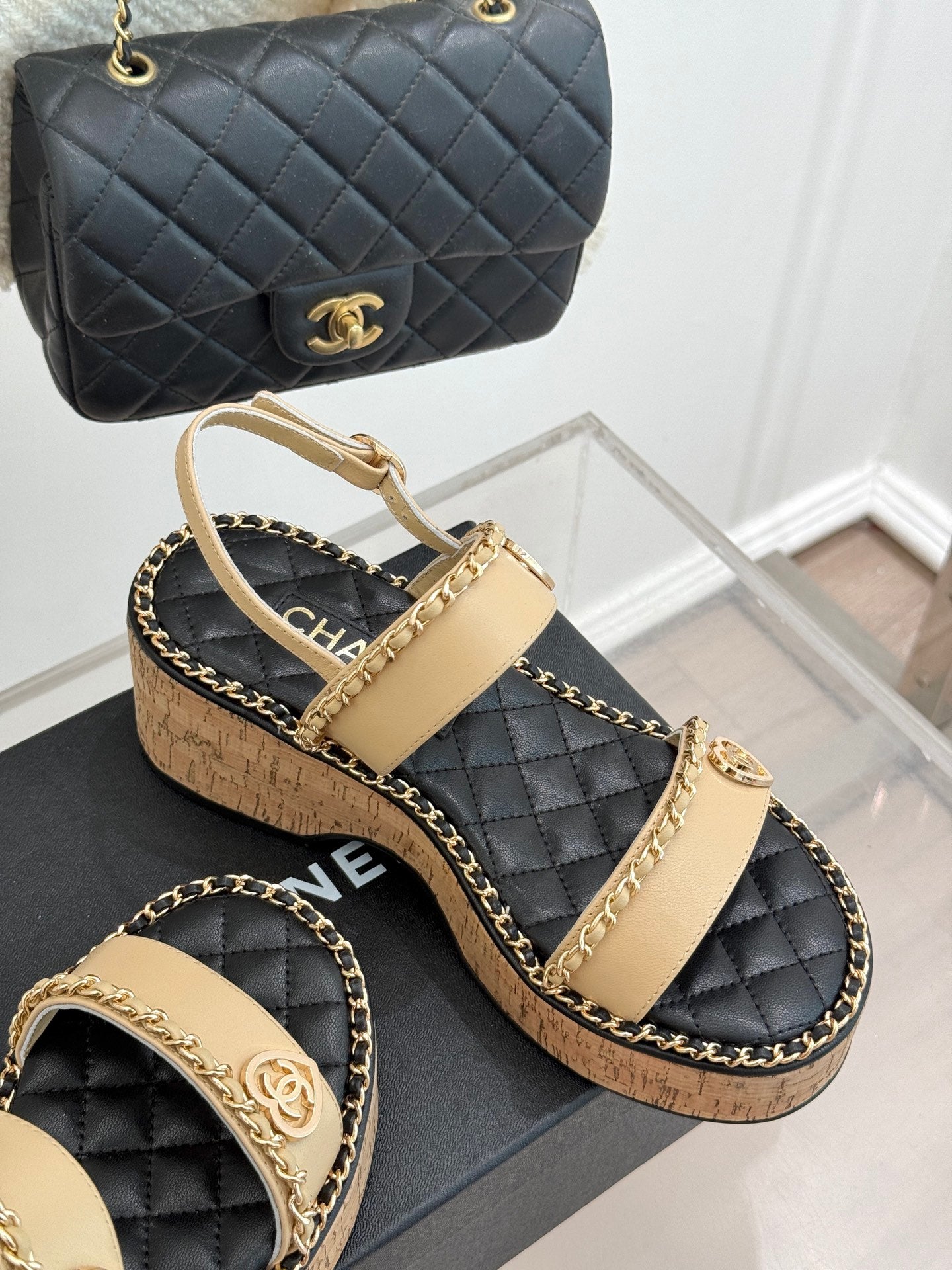 THICK-SOLED CHAIN HEART SANDAL IN BISQUE BEIGE LAMBSKIN - 35