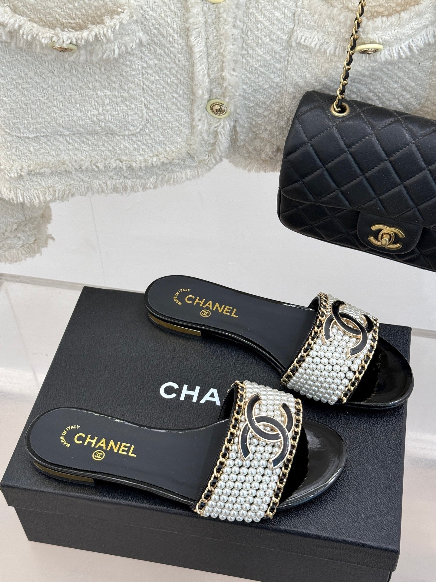 CC SLIDE SANDALS IN BLACK AND WHITE PEARL - 35