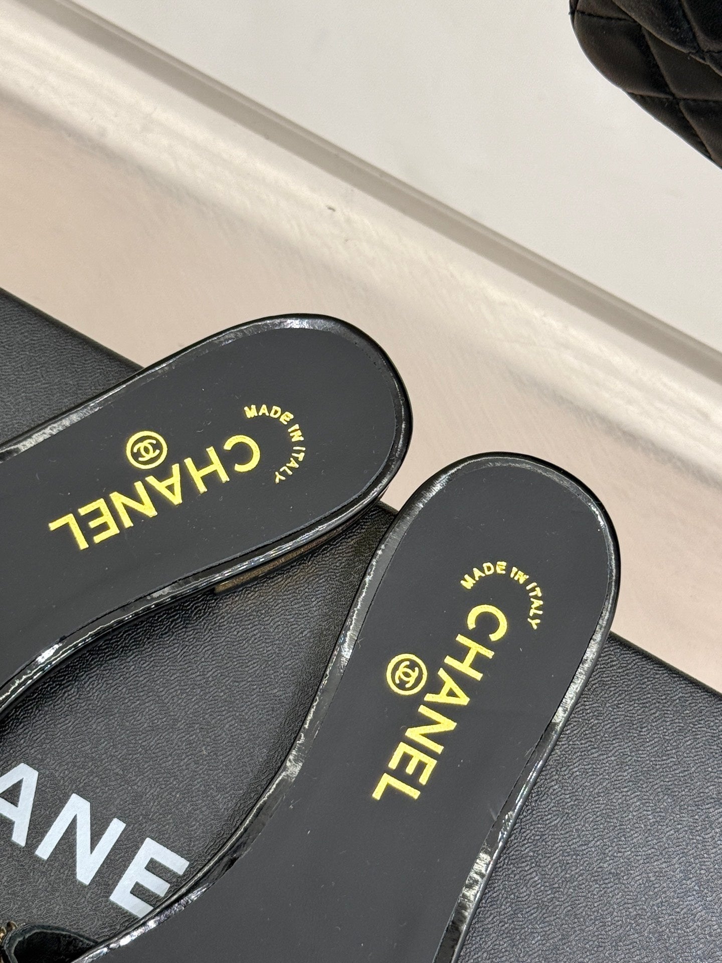 CC SLIDE SANDALS IN BLACK AND WHITE PEARL - 35