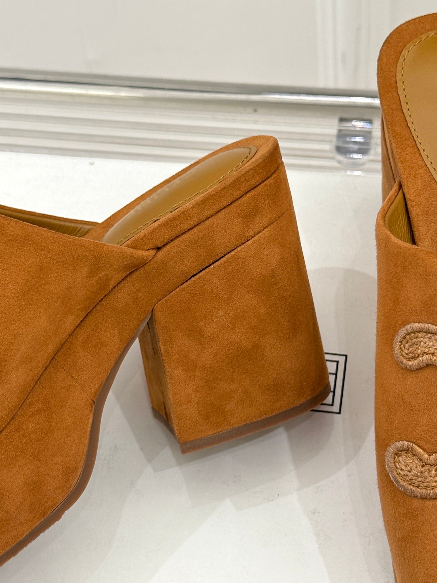 ELENA MULE IN PEANUT BROWN VELVET - 35