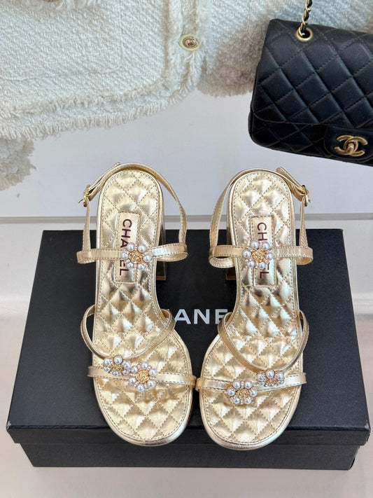 HIGH HEELS SANDAL IN GOLD LAMBSKIN PEARL FLOWERS - 35