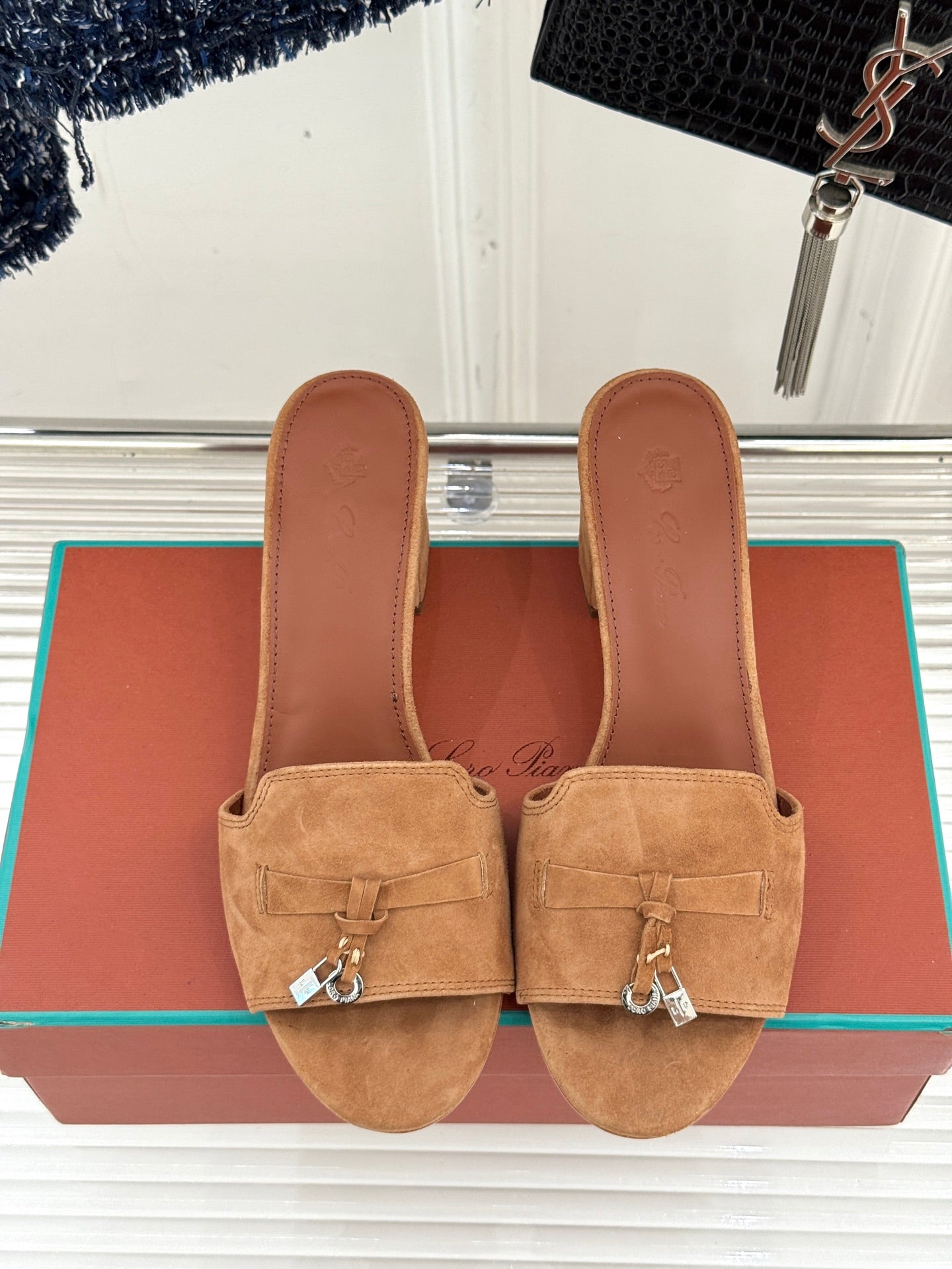 HIGH HEELS IN BROWN SUEDE AND LAMBSKIN - 35