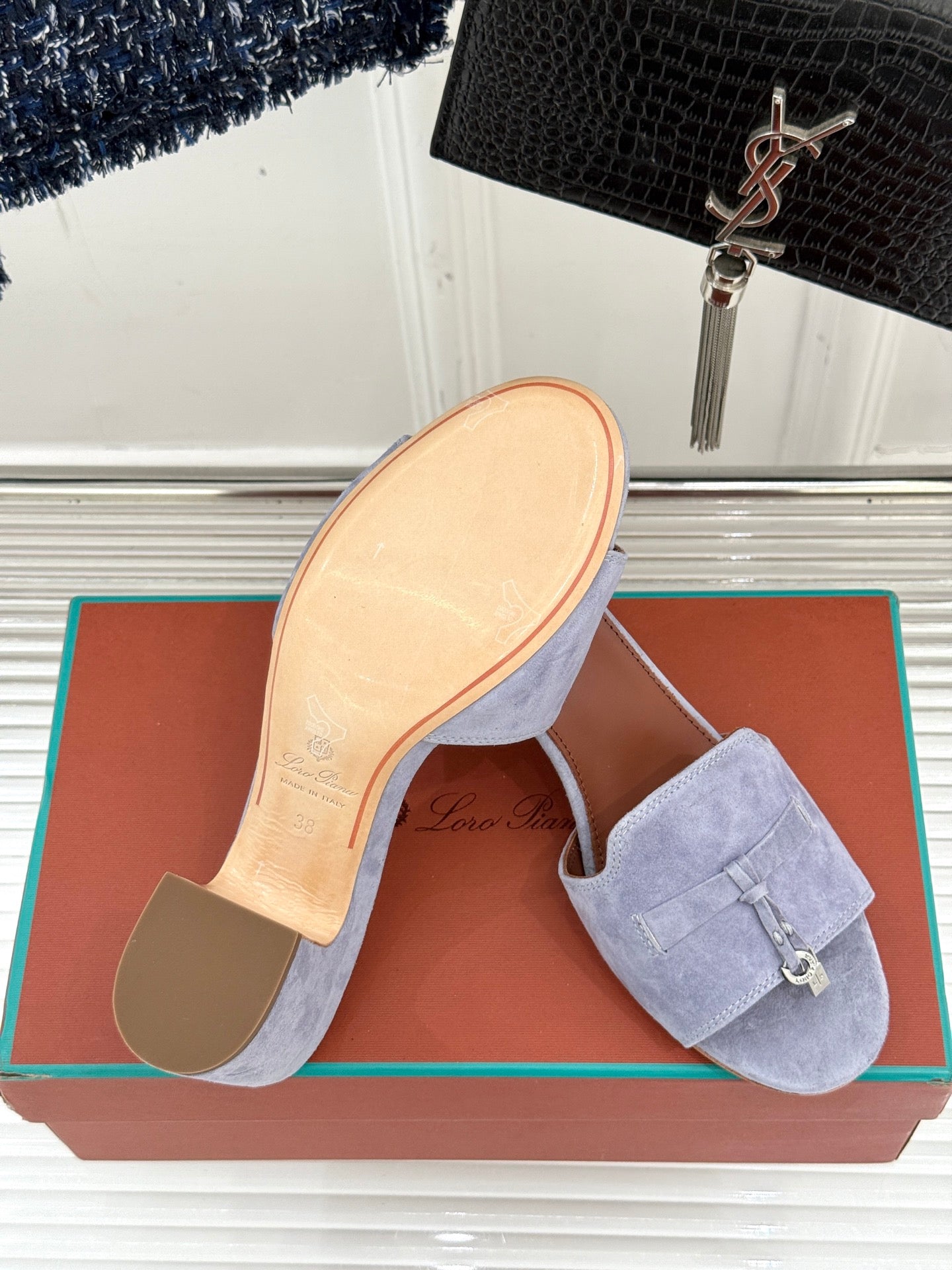 HIGH HEELS IN GREY SUEDE  AND LAMBSKIN - 35