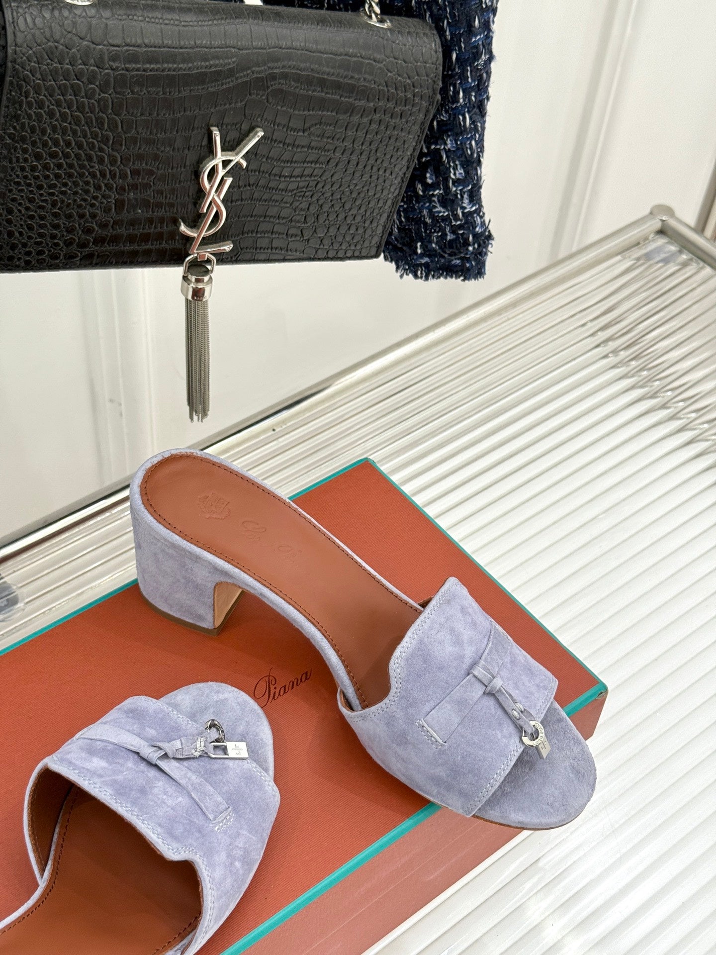 HIGH HEELS IN GREY SUEDE  AND LAMBSKIN - 35