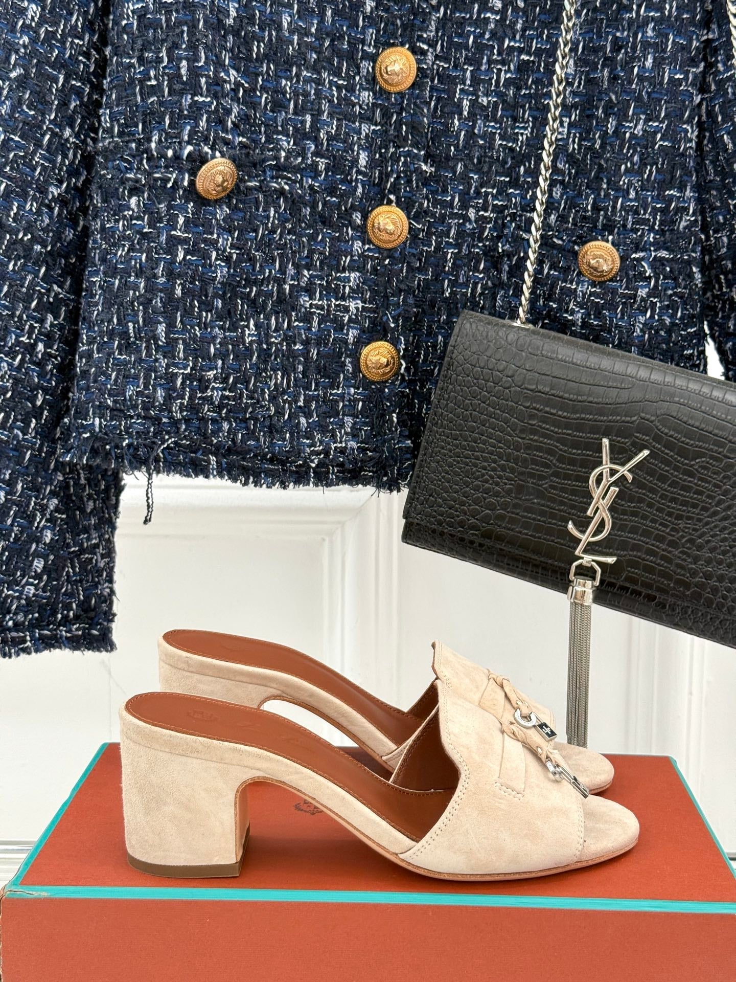 HIGH HEELS IN BEIGE SUEDE AND LAMBSKIN - 35