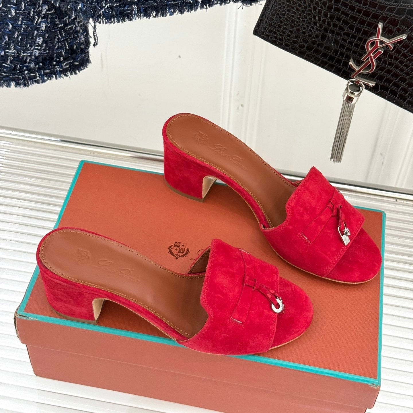 HIGH HEELS IN RED SUEDE AND LAMBSKIN - 35