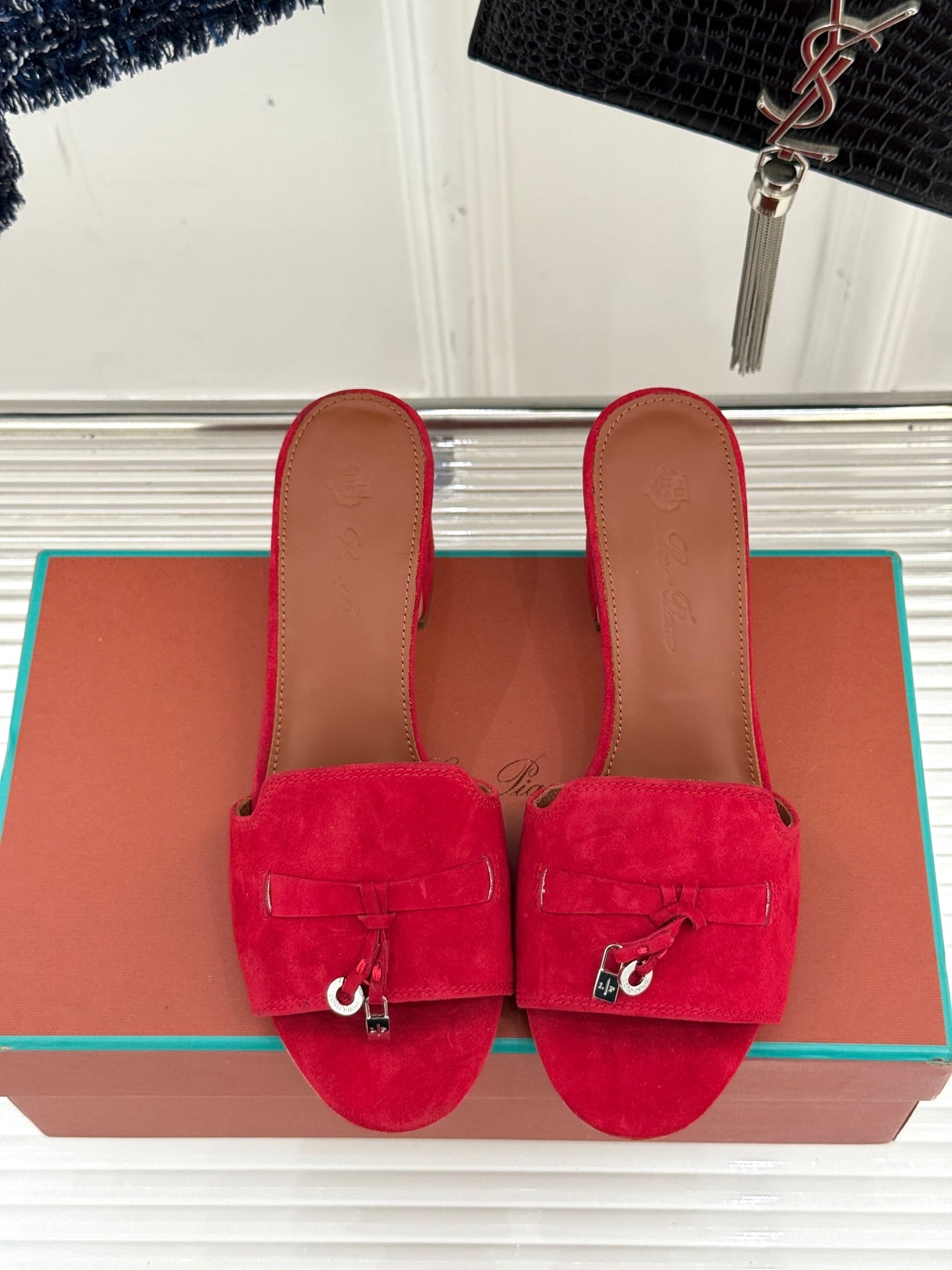 HIGH HEELS IN RED SUEDE AND LAMBSKIN - 35