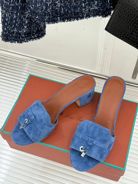 HIGH HEELS IN BLUE SUEDE AND LAMBSKIN - 35