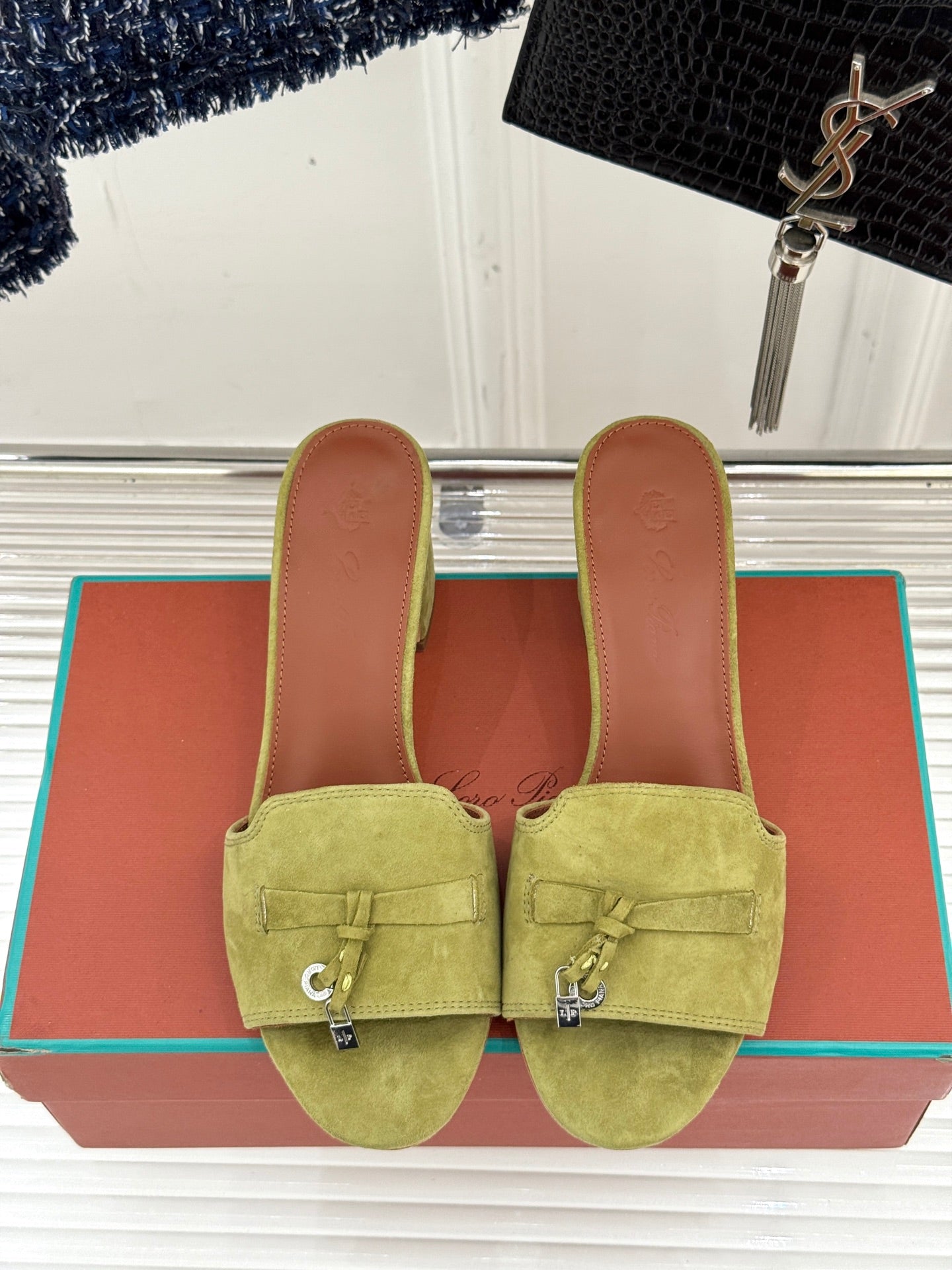 HIGH HEELS IN MOSS YELLOW SUEDE AND LAMBSKIN - 35